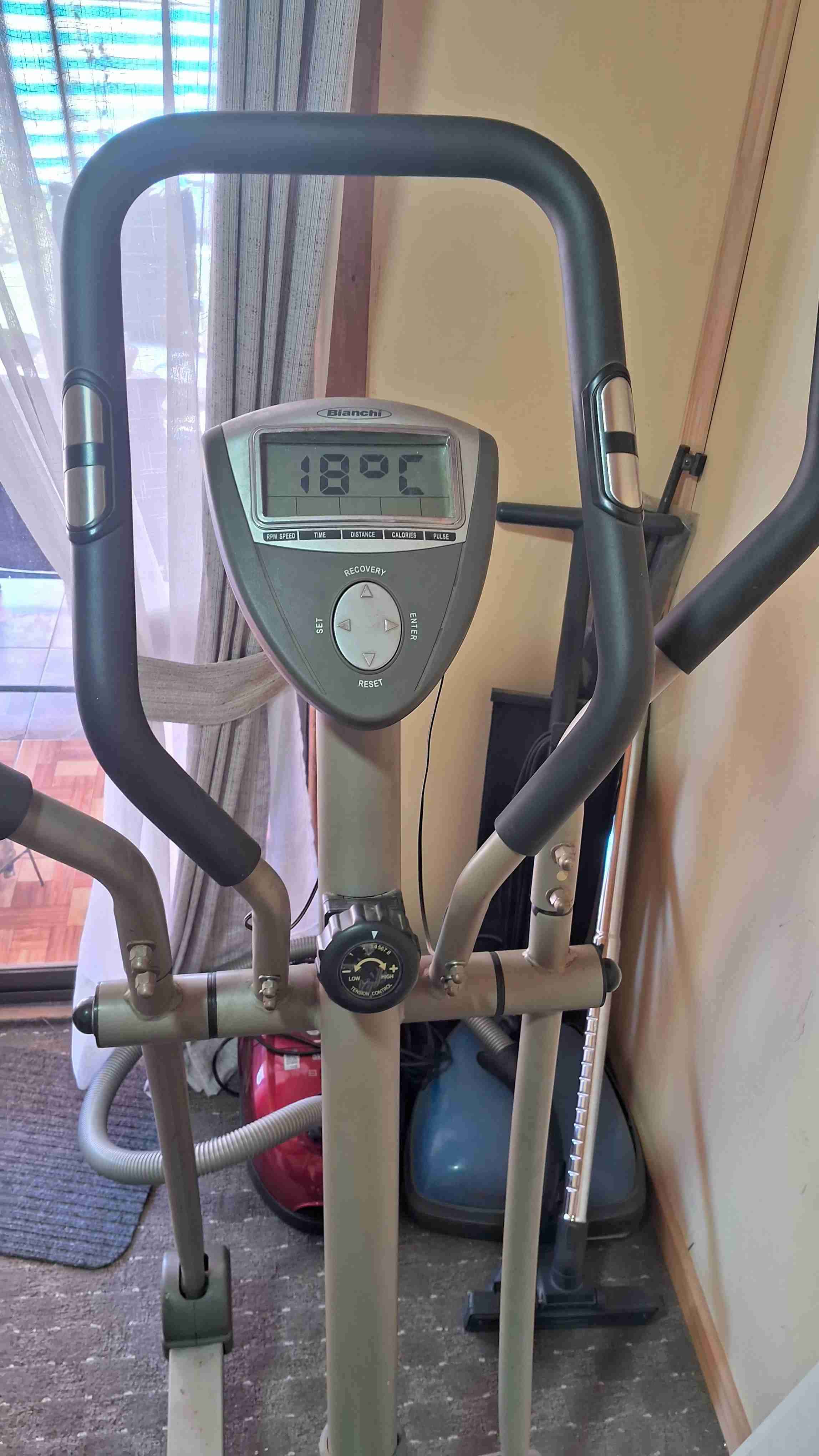 Elíptica de entrenamiento usada - miniatura 2
