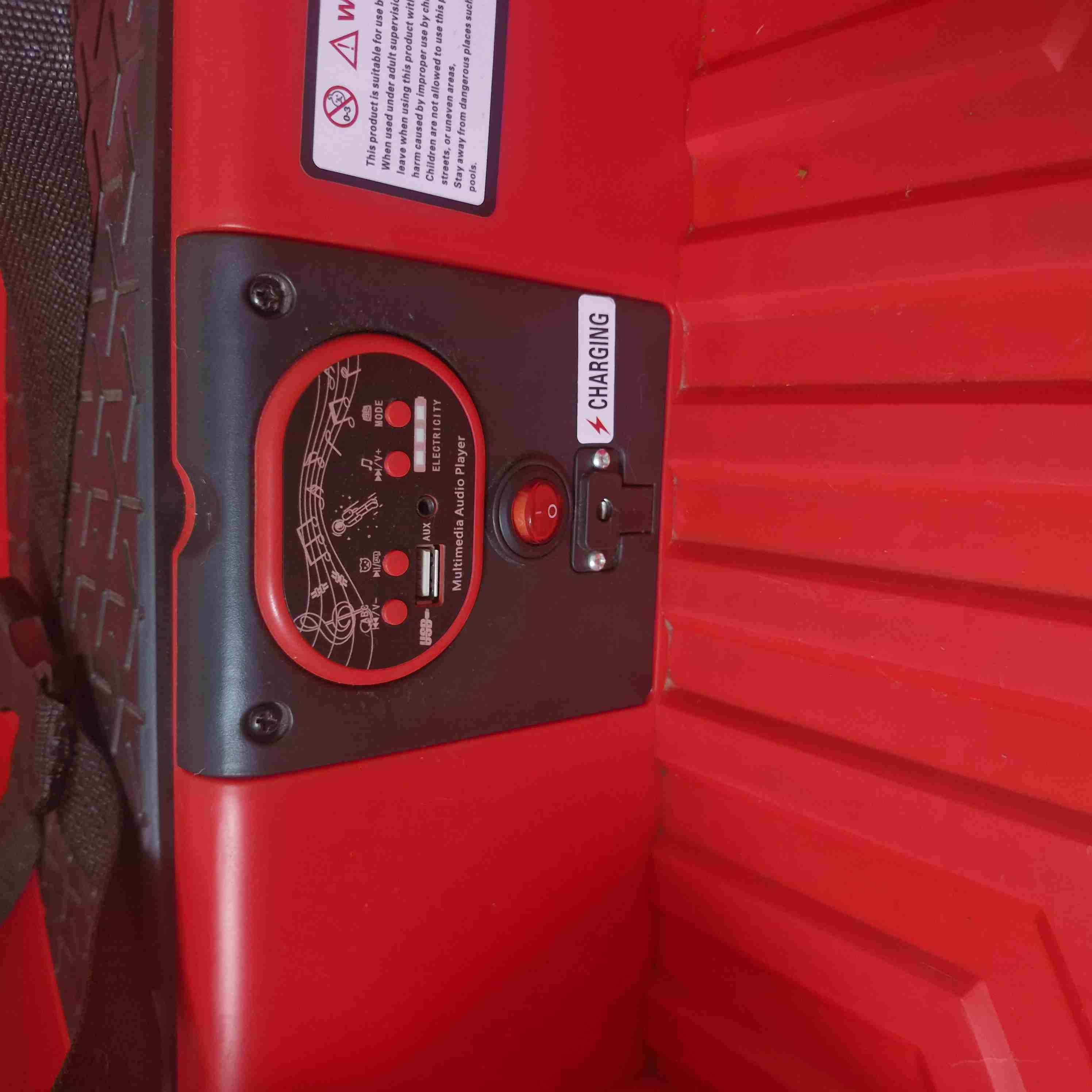 Auto de choque eléctrico rojo - miniatura 3