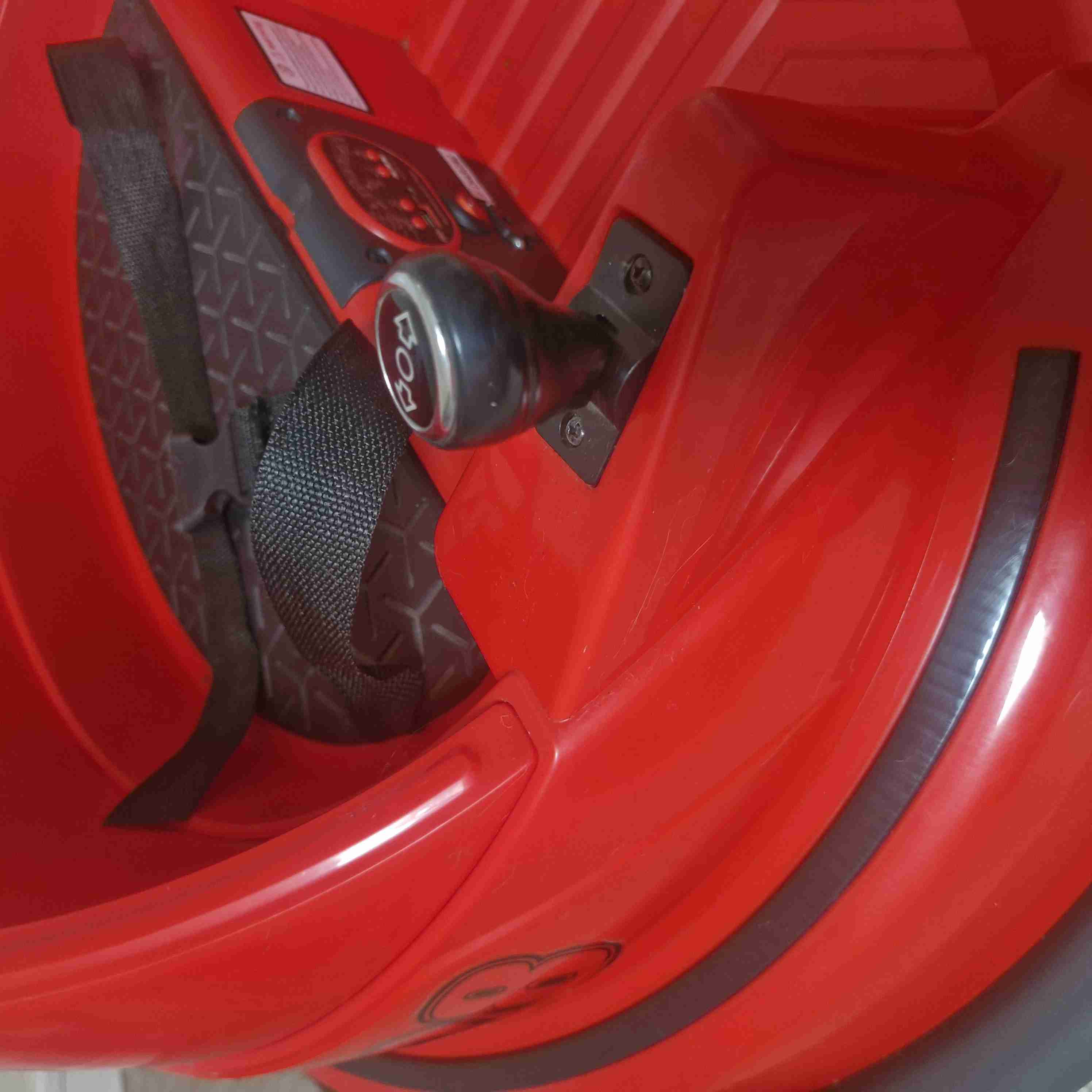 Auto de choque eléctrico rojo - miniatura 5