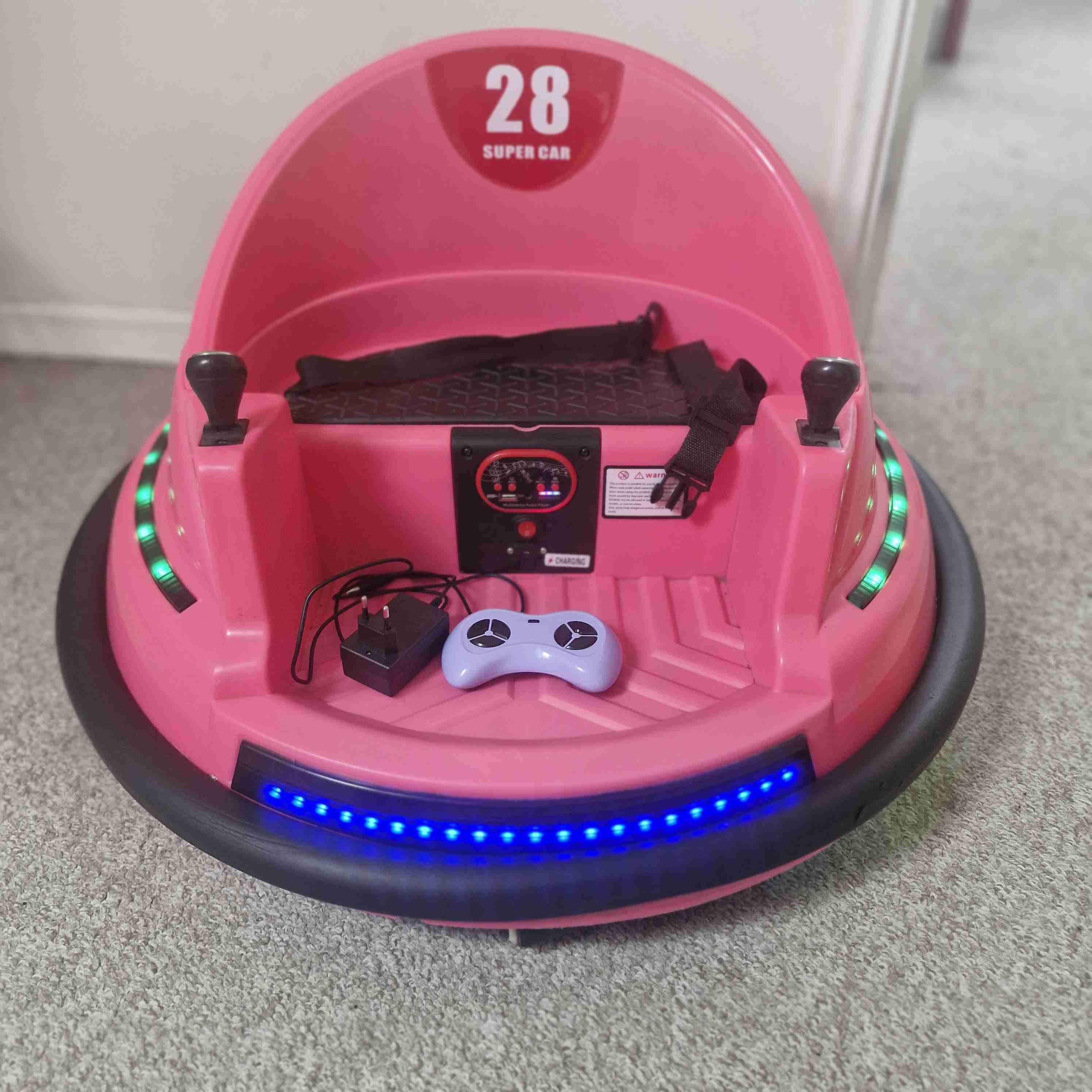 Auto eléctrico infantil rosa - miniatura 4