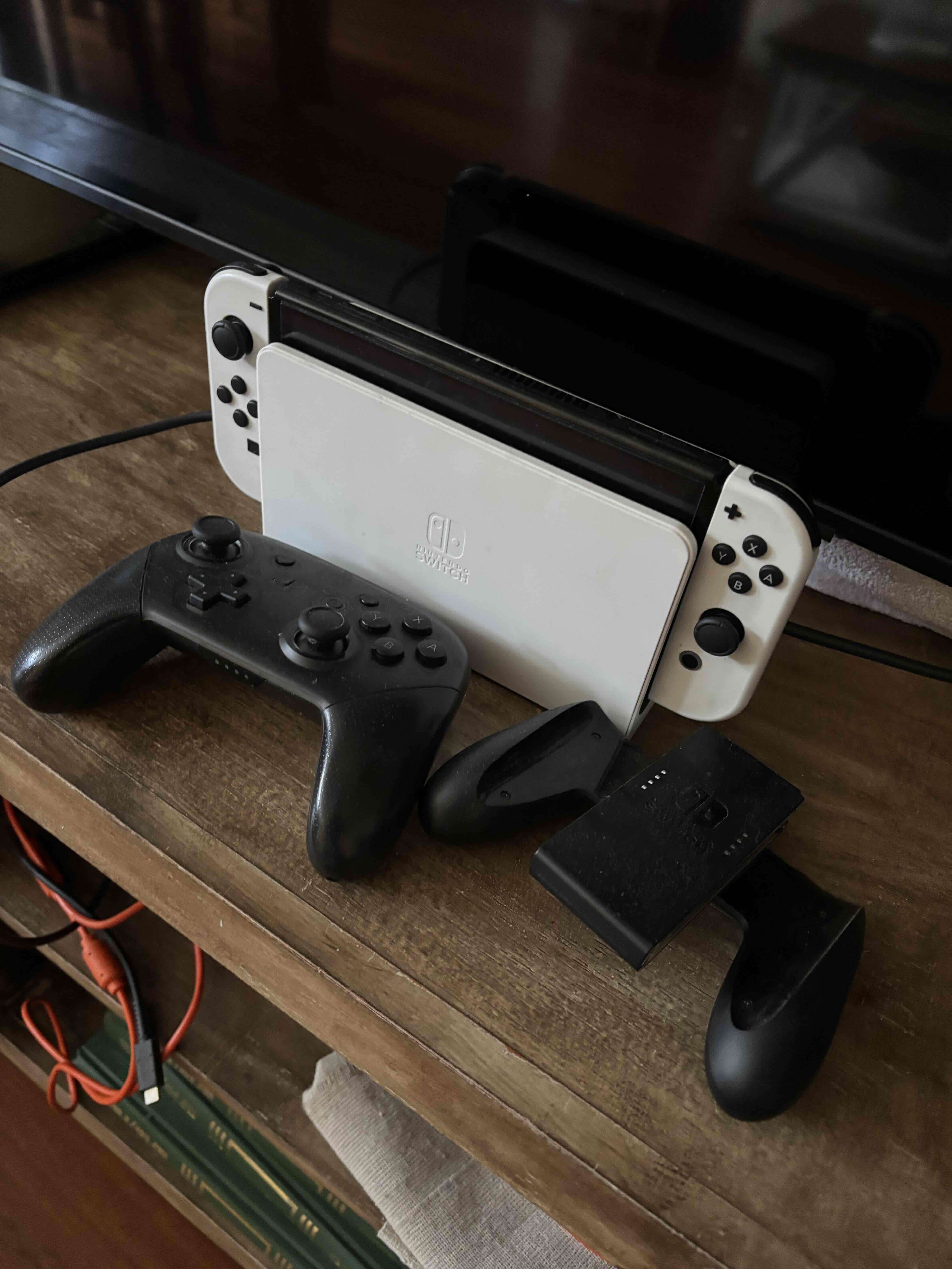 Consola de videojuegos Switch Oled + Fifa26 - 3