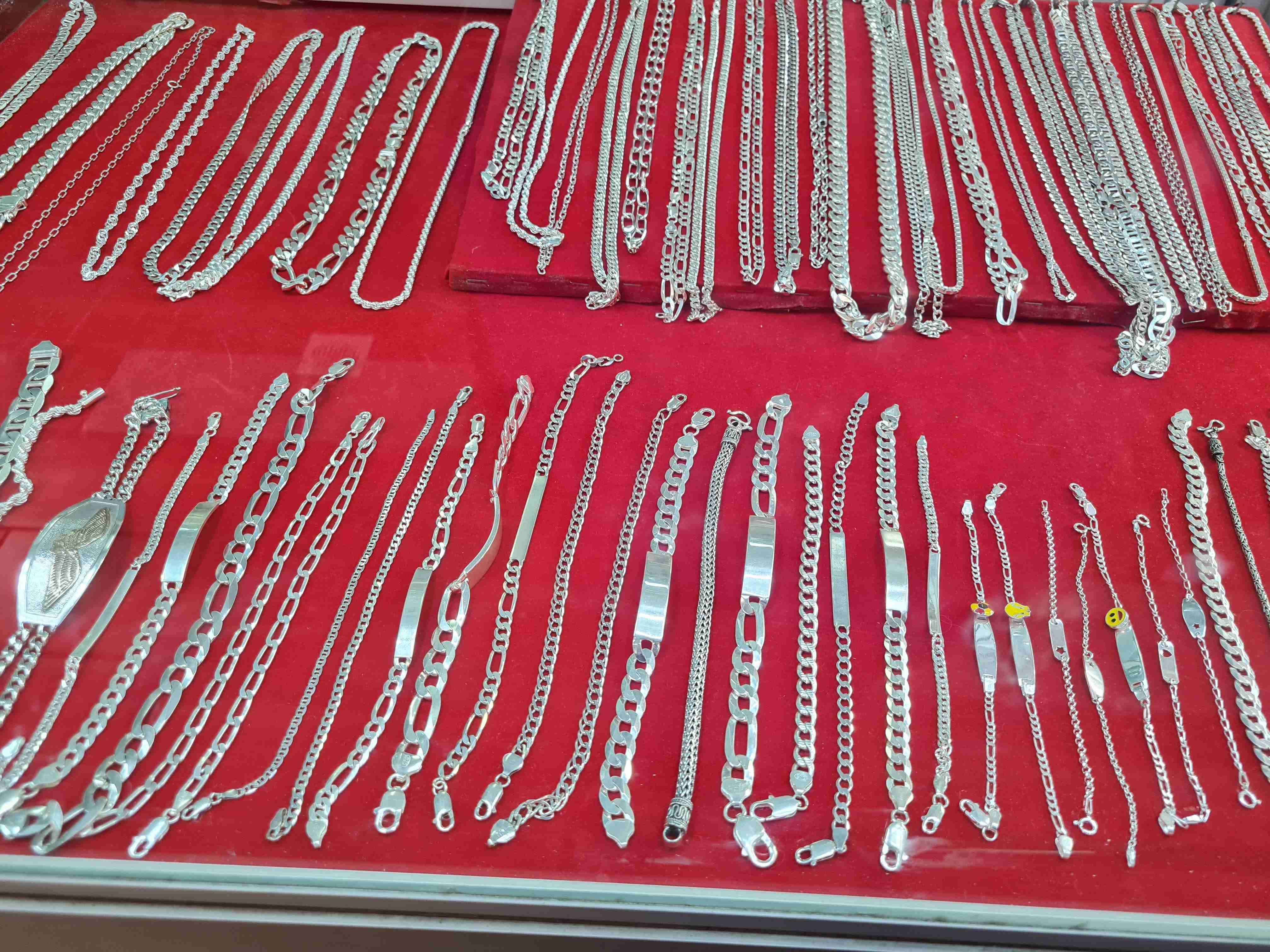 Collar de plata con dijes de corazón - miniatura 6