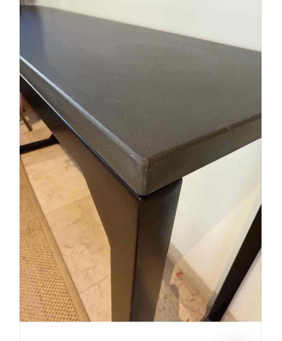 Mesa arrimo negra de fierro - miniatura 2