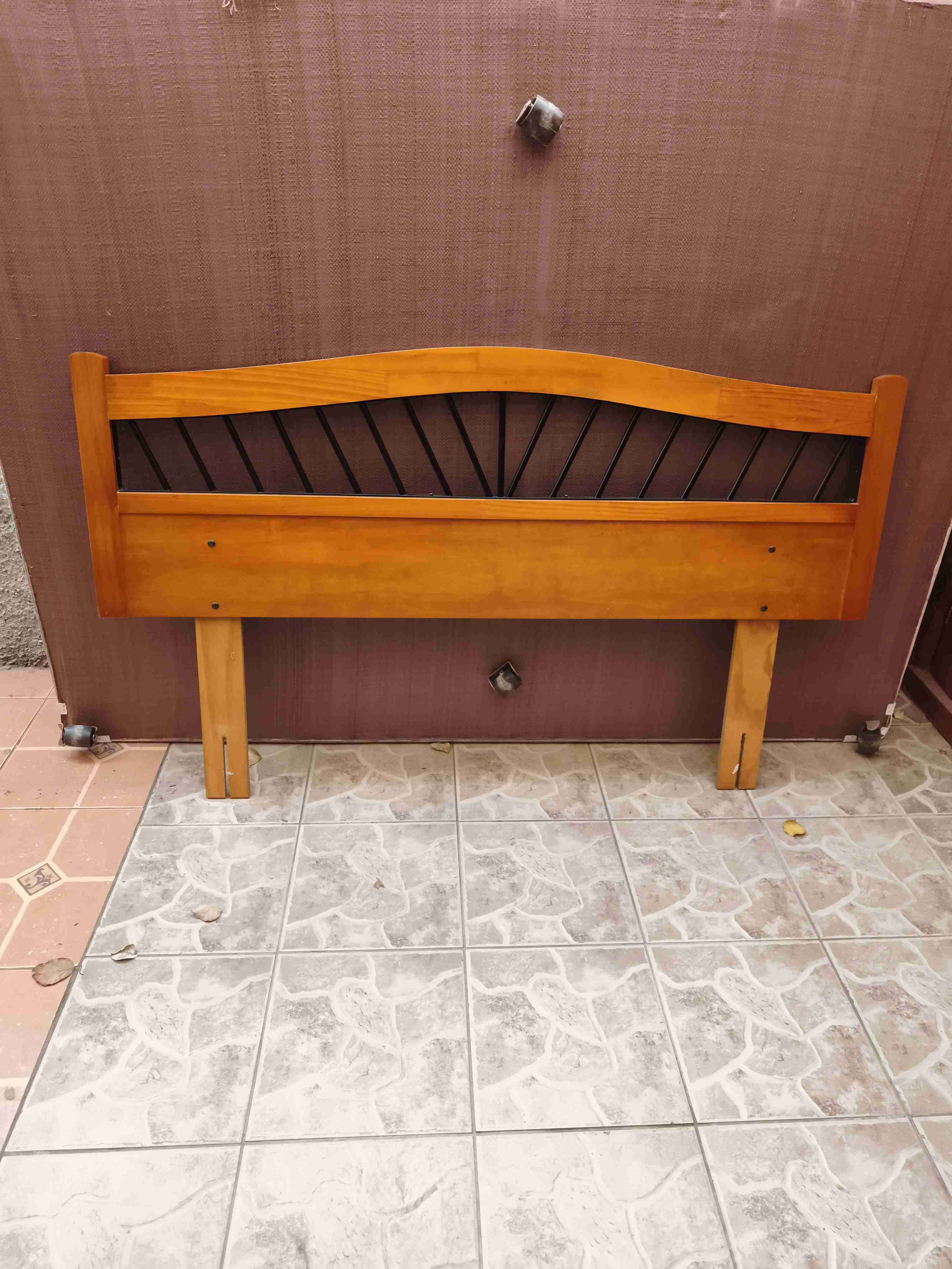 Base box spring matrimonial con respaldo de madera - miniatura 4