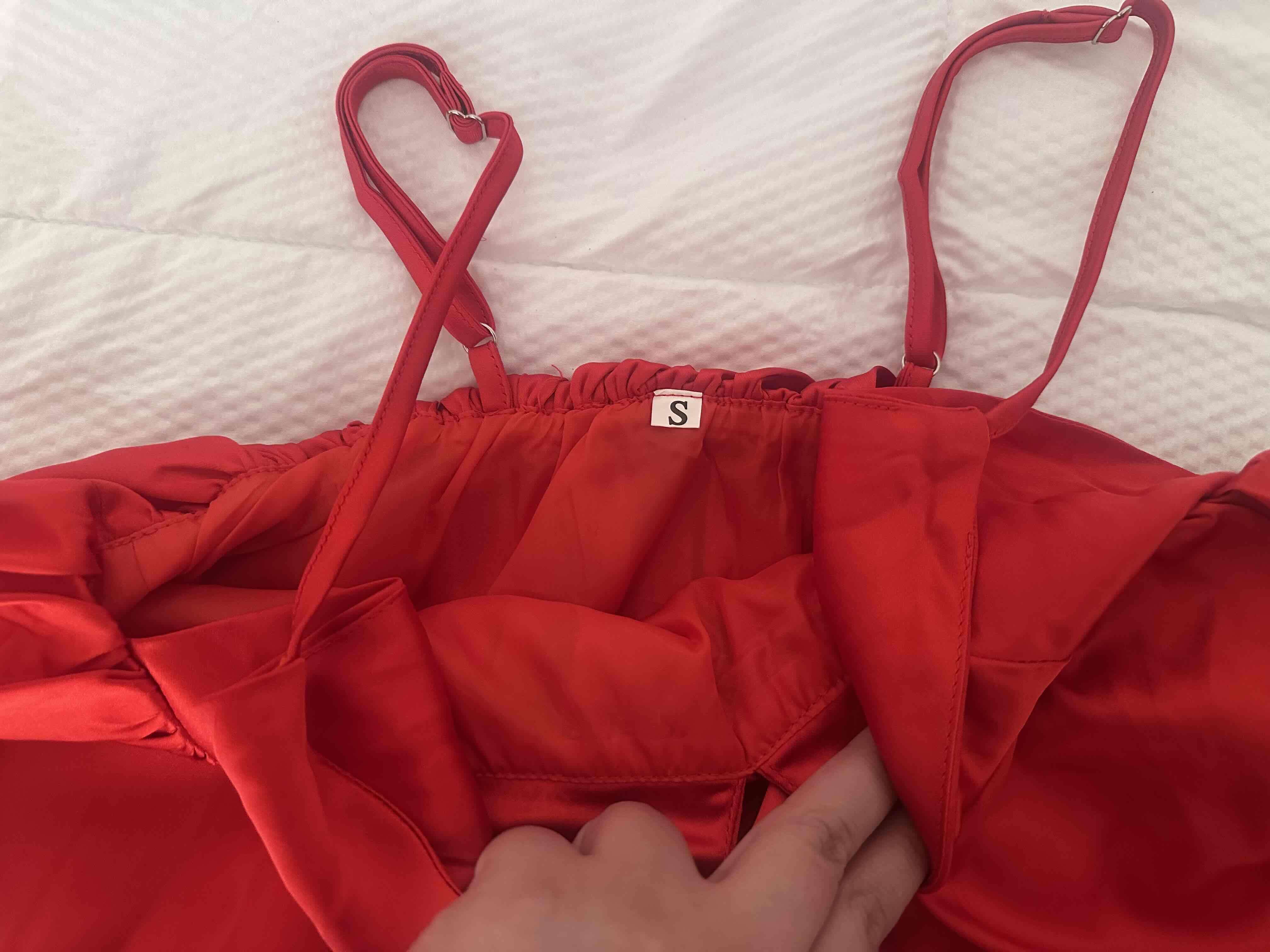 Top rojo satinado - miniatura 2