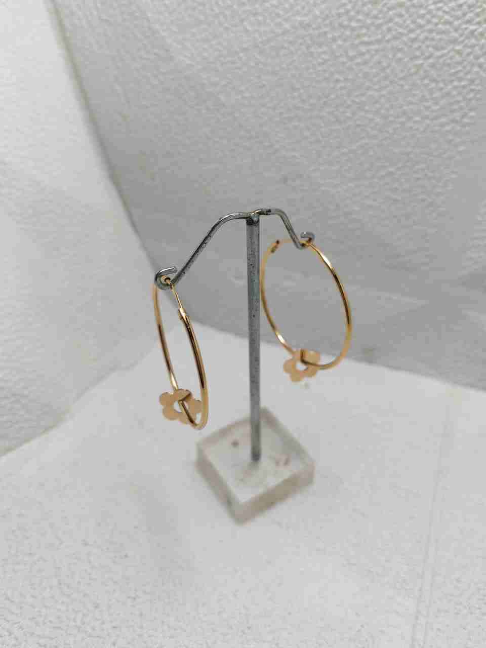 Anillos dorados con base ovalada - miniatura 2