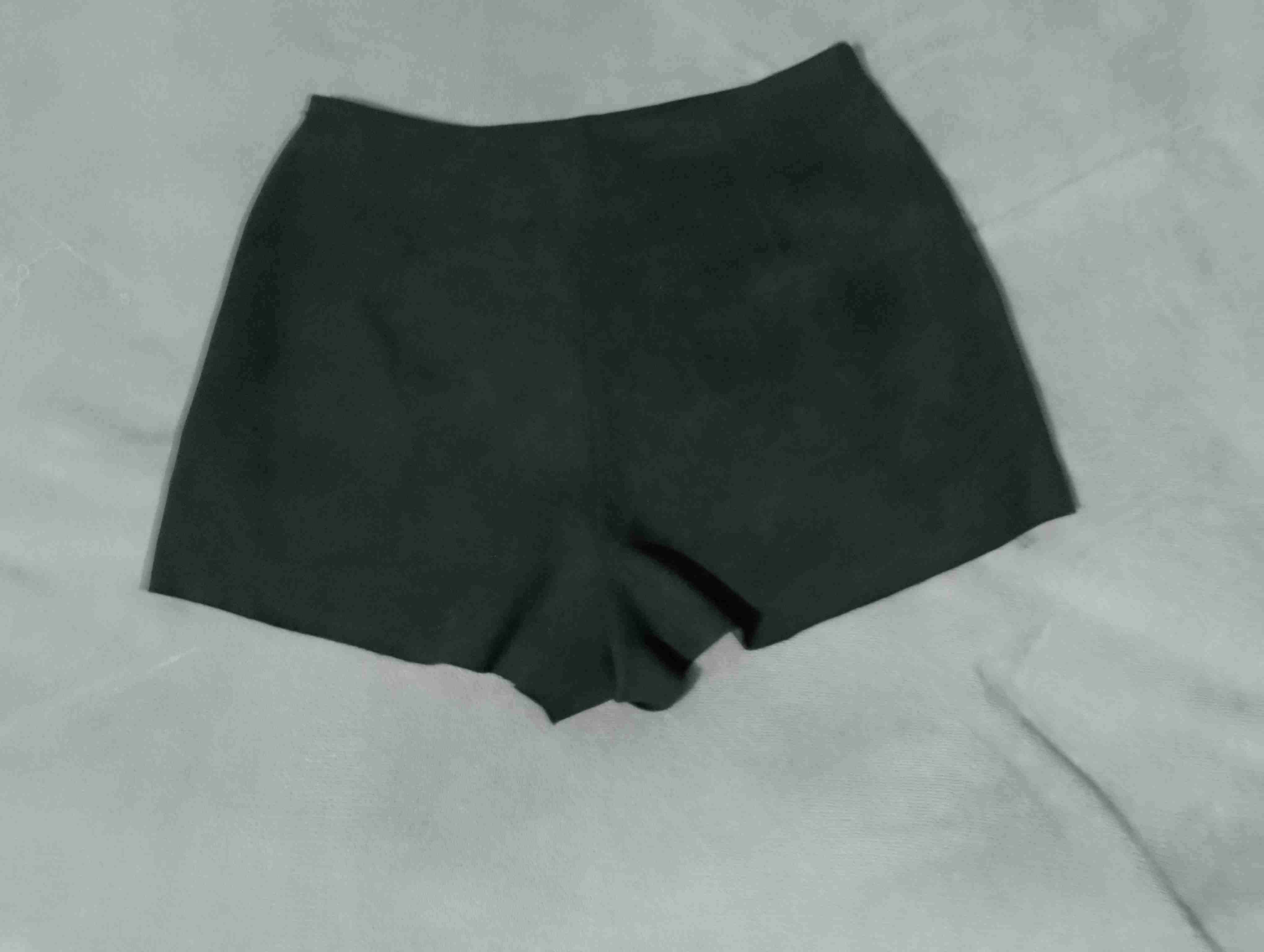 Falda corta negra elegante - miniatura 2