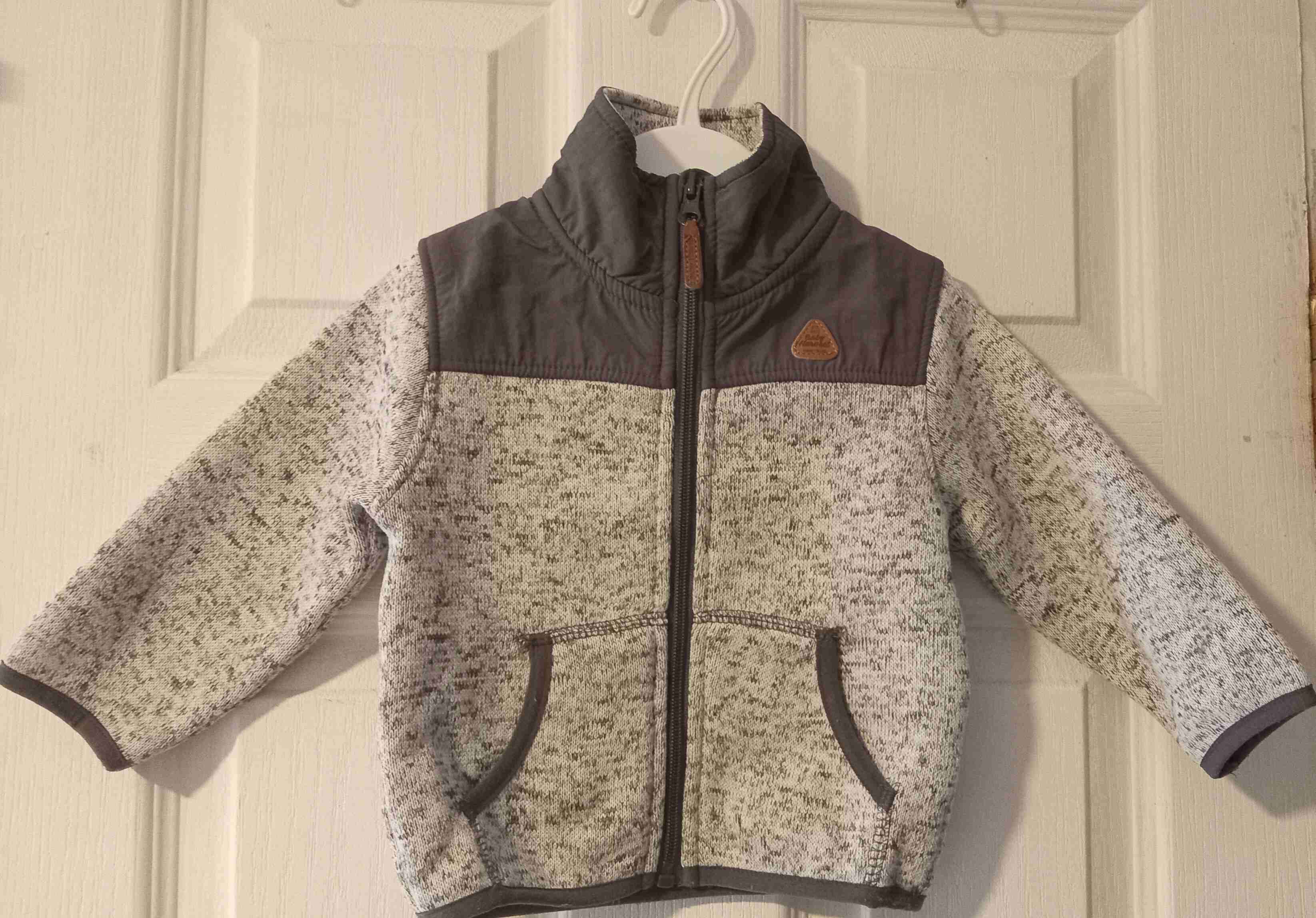 Chaqueta infantil gris y beige