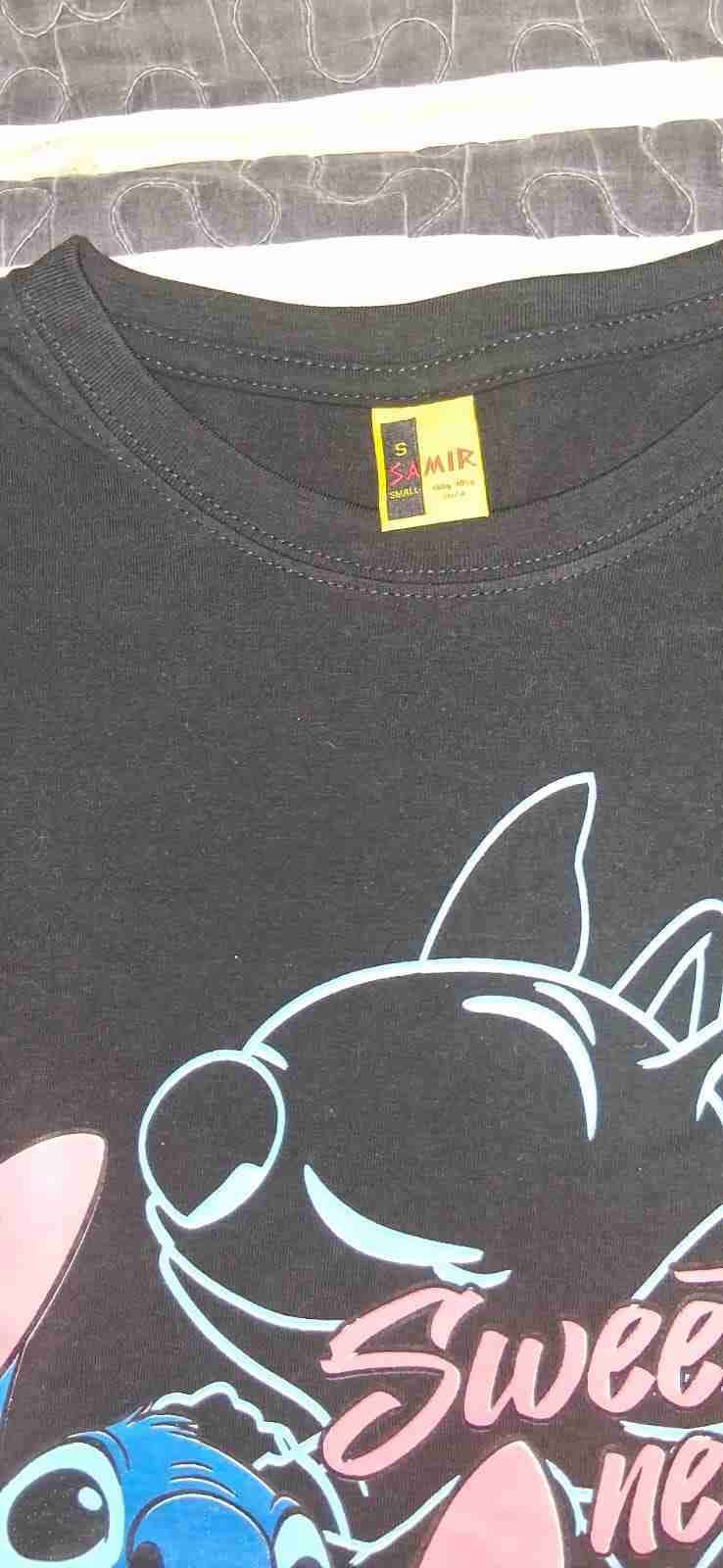 Polera negra con diseño Stitch - 2