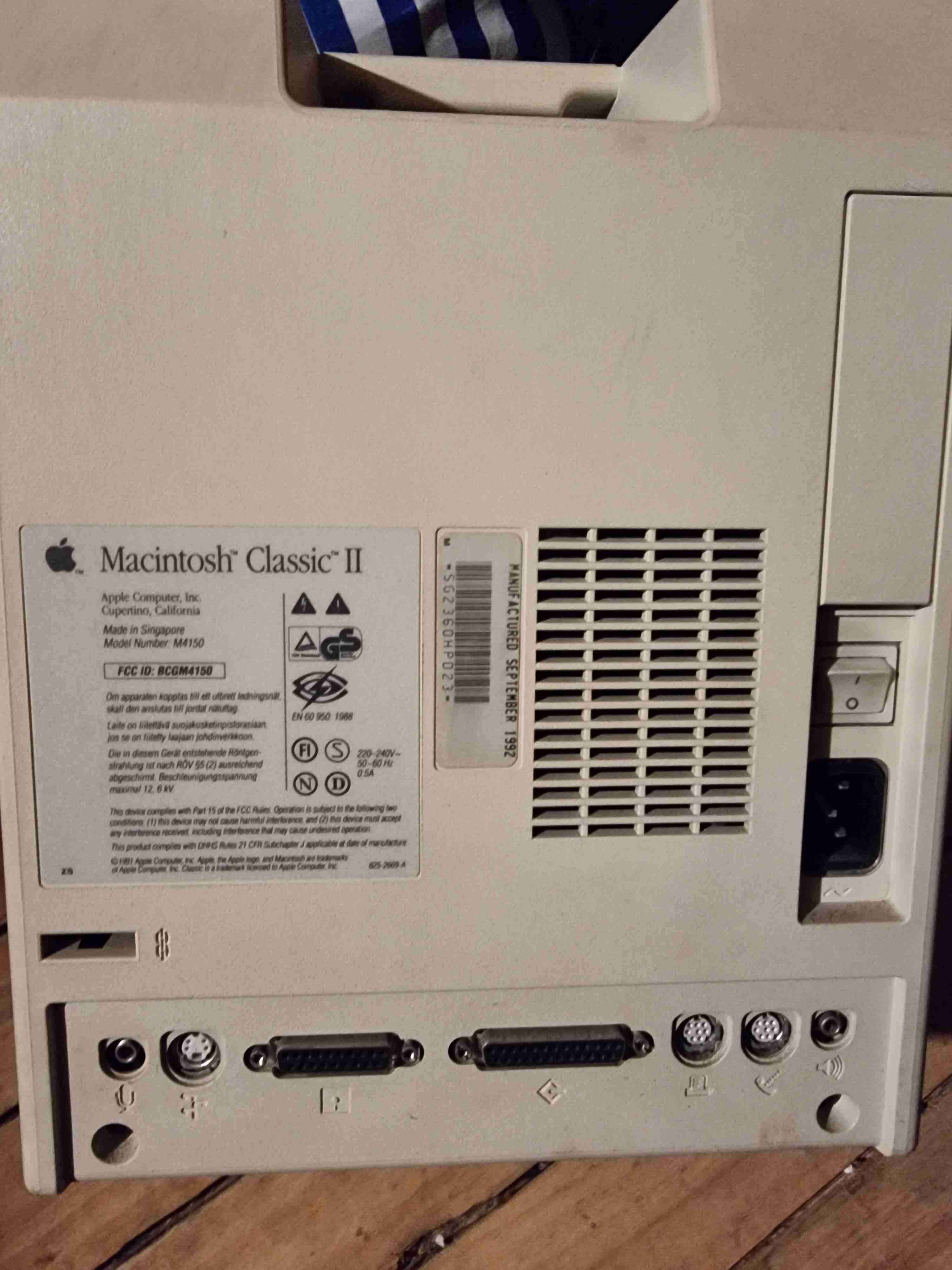 Macintosh Classic II vintage - 4