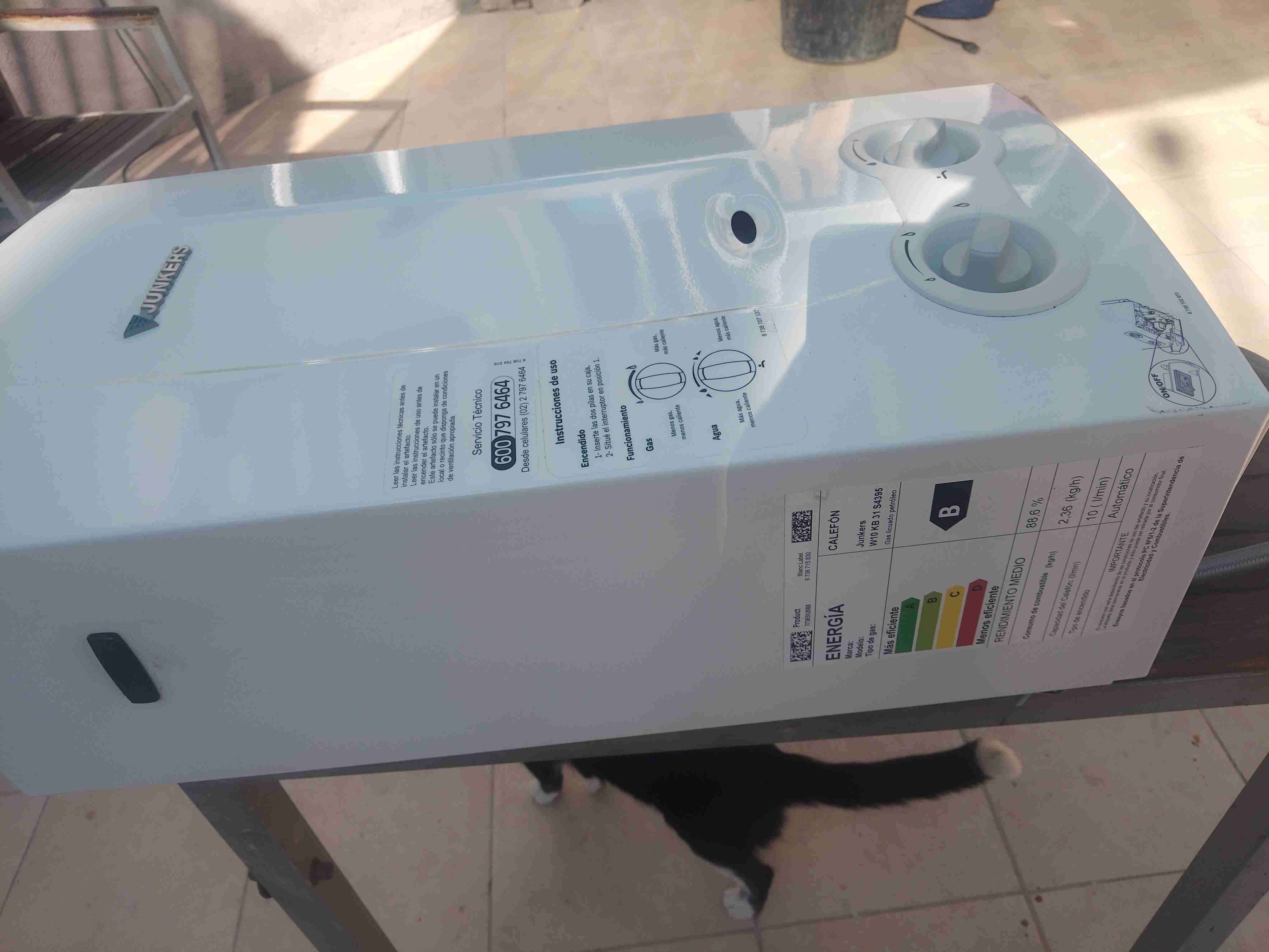 Calentador de agua Junkers blanco - 2