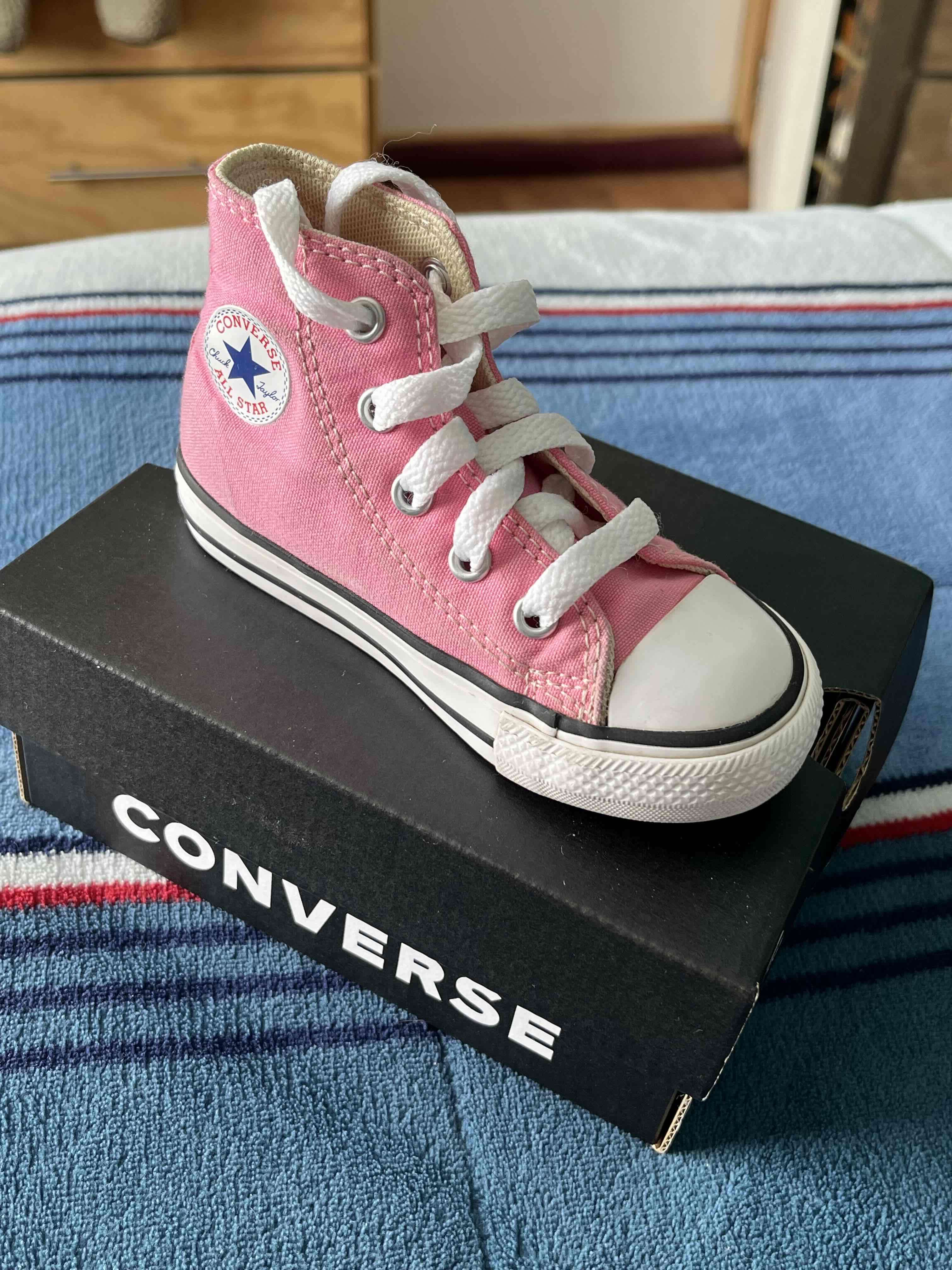 Zapatilla Converse rosa infantil - 1