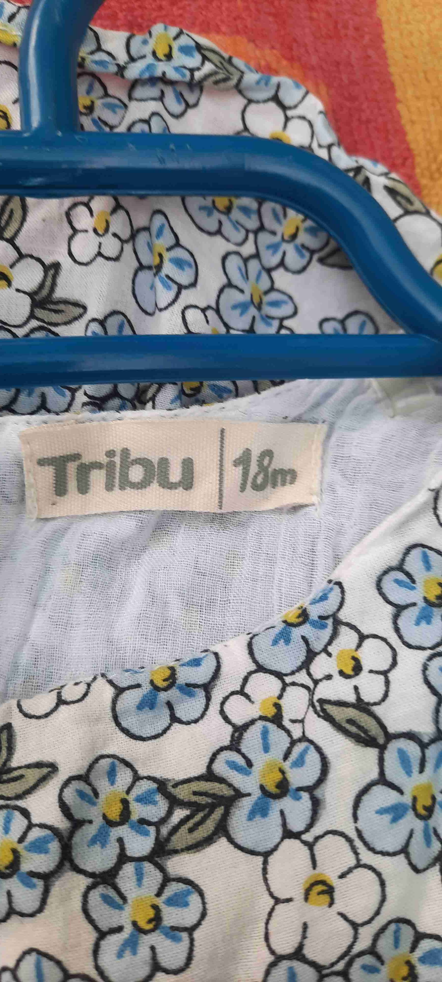 Vestido infantil con flores - miniatura 3