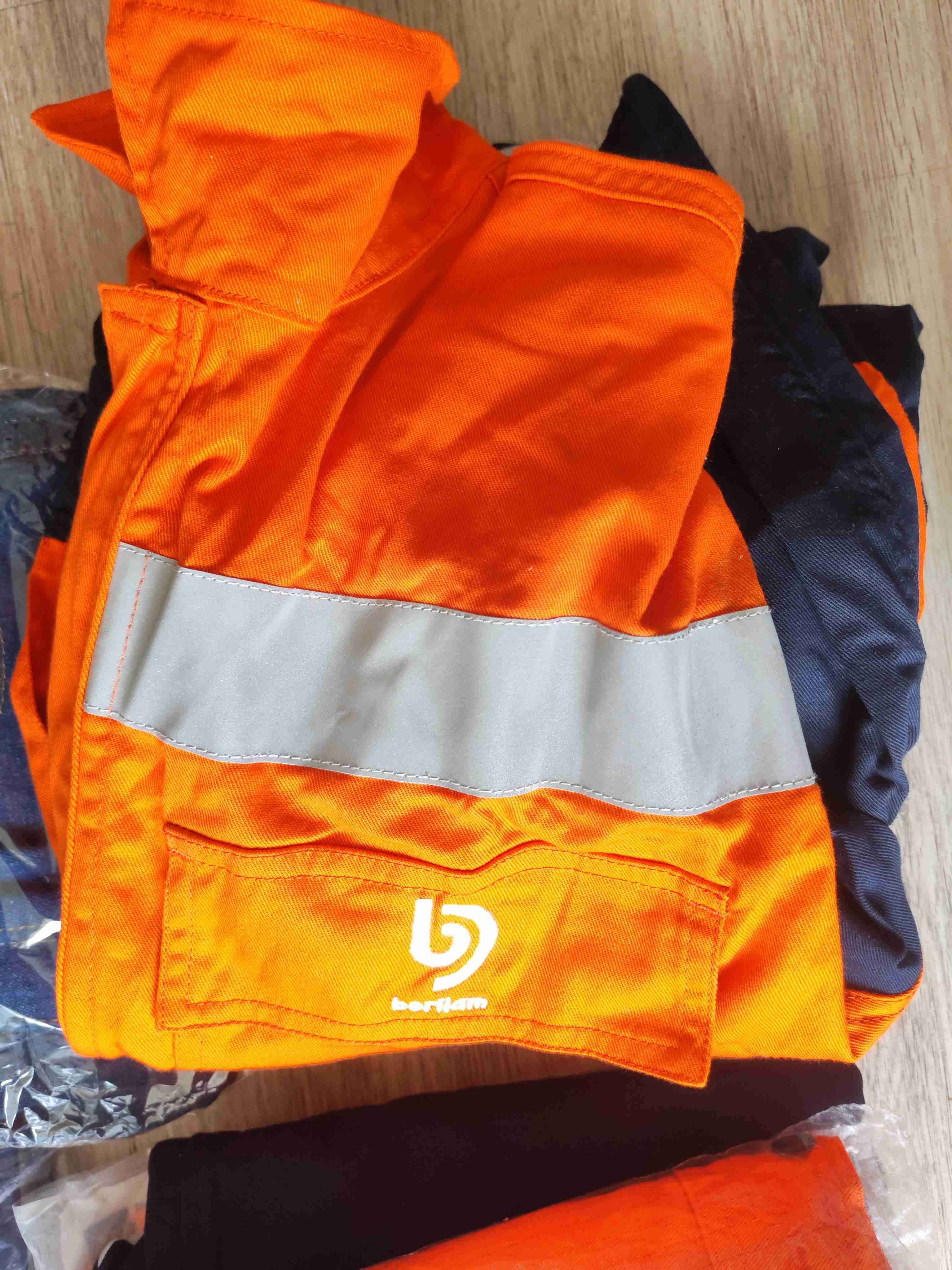 Lote Ropa de trabajo - 4