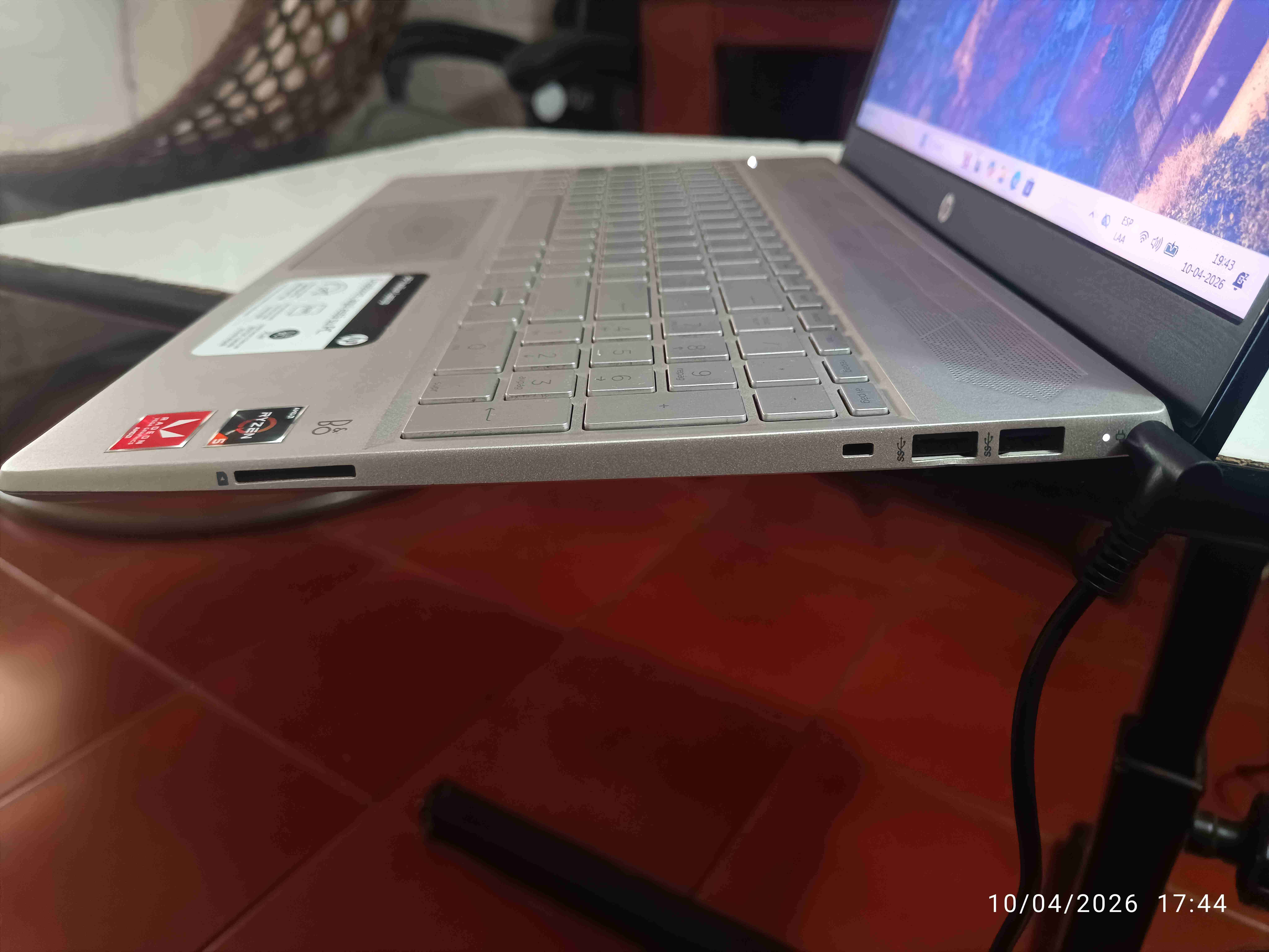 Laptop HP Pavilion 15.6 pulgadas - 2