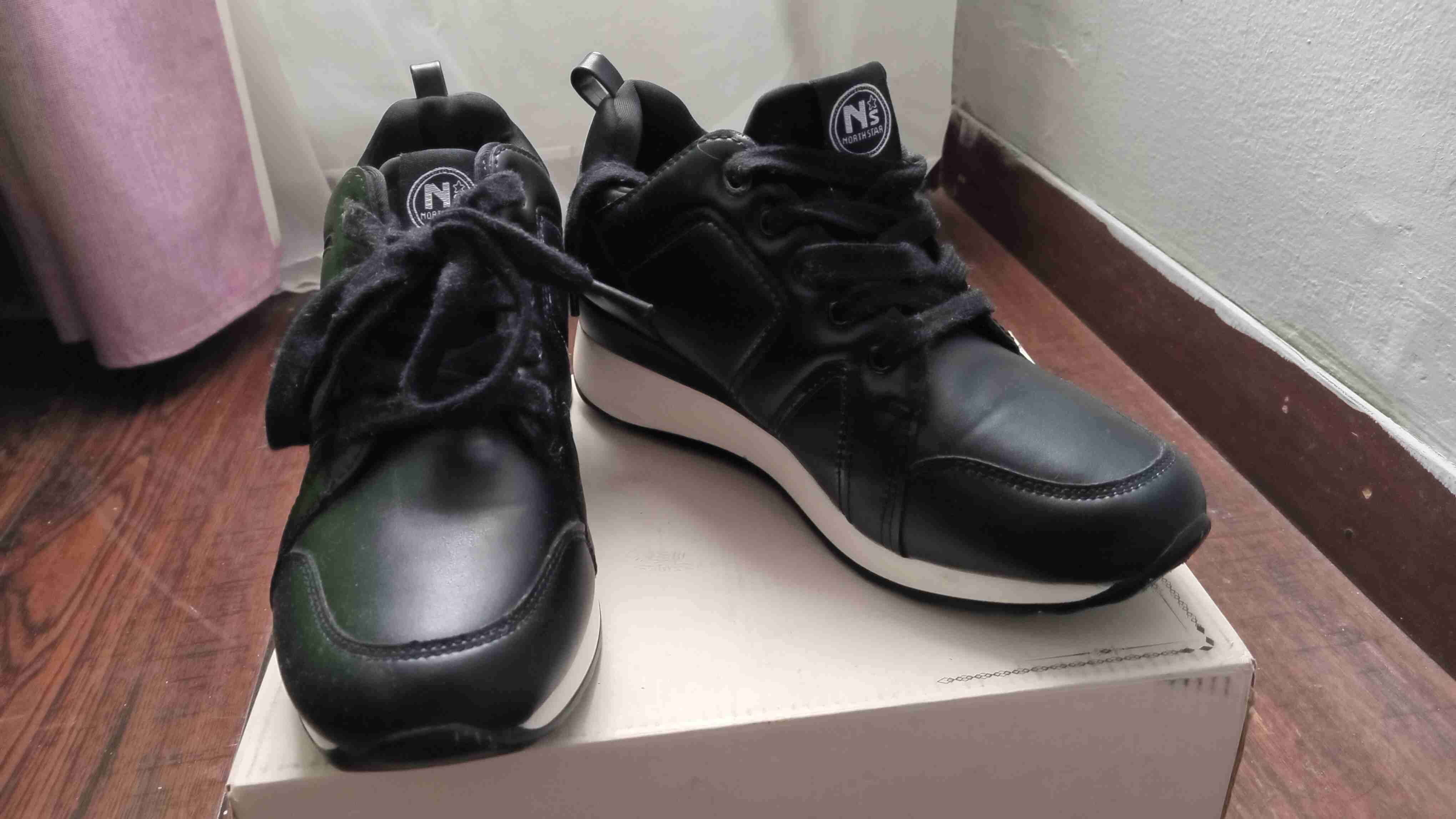 Zapatillas negras North Star - 1