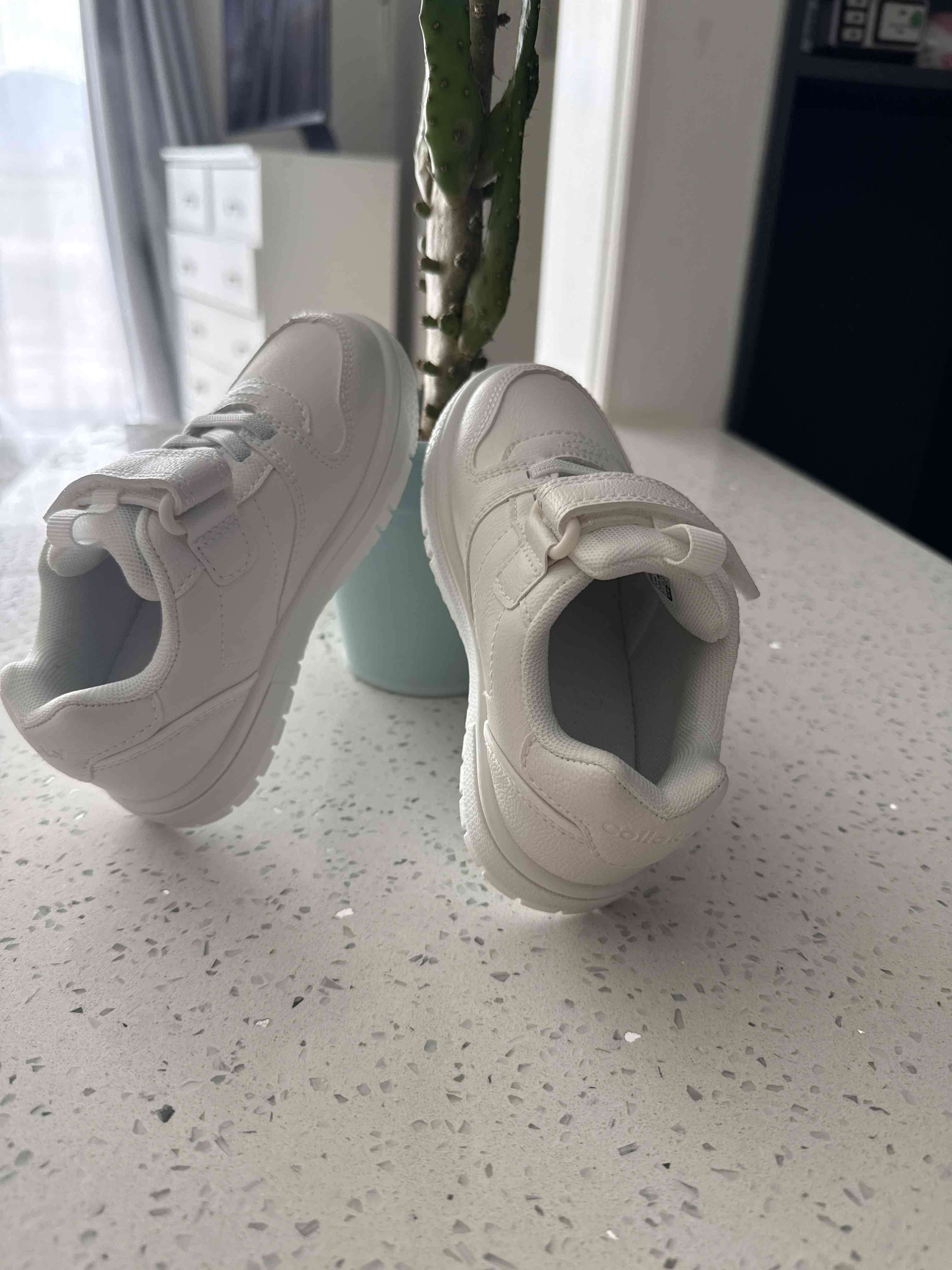 Zapatillas blancas infantiles - 1