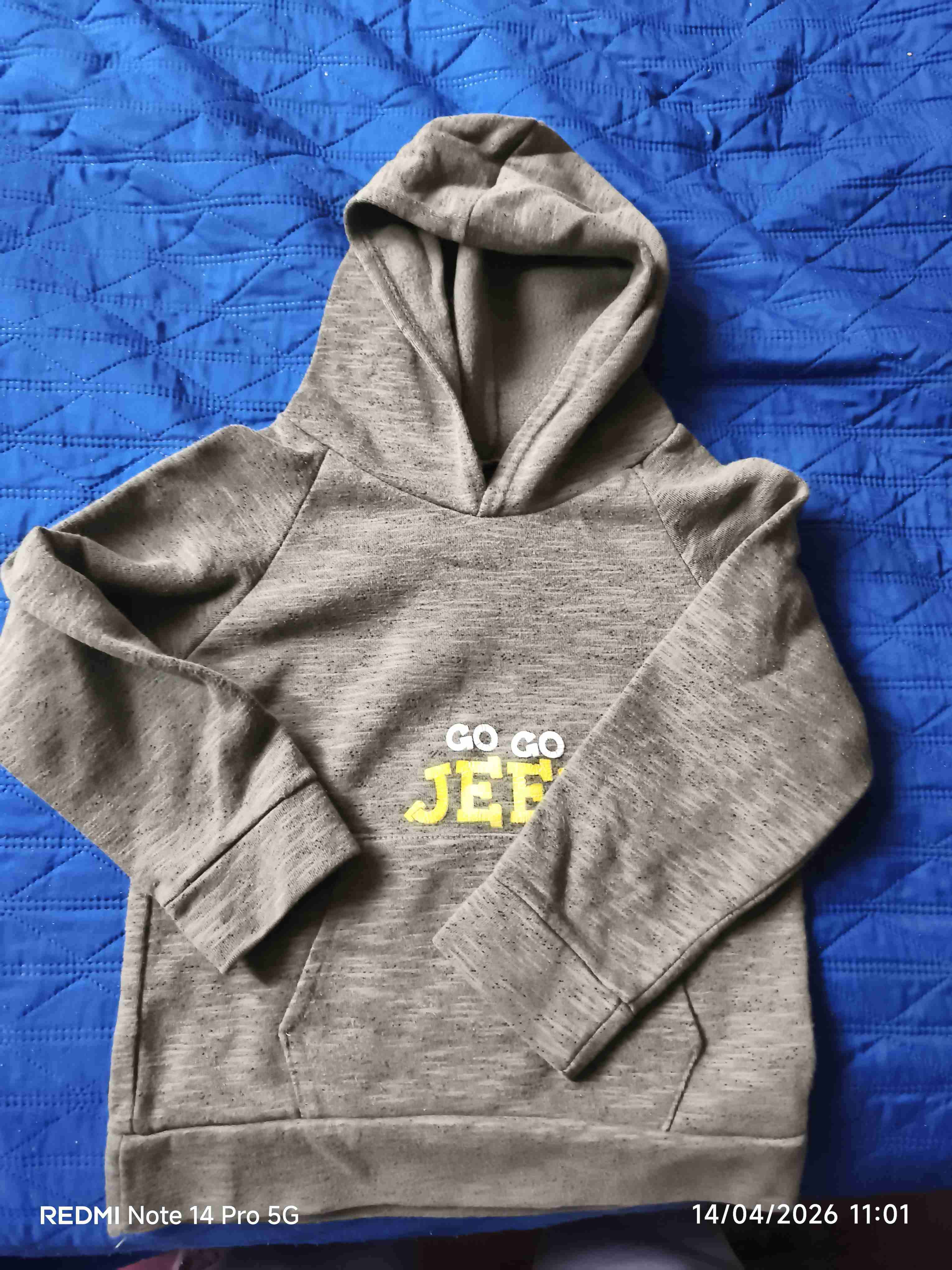 Polerón verde con capucha - 2