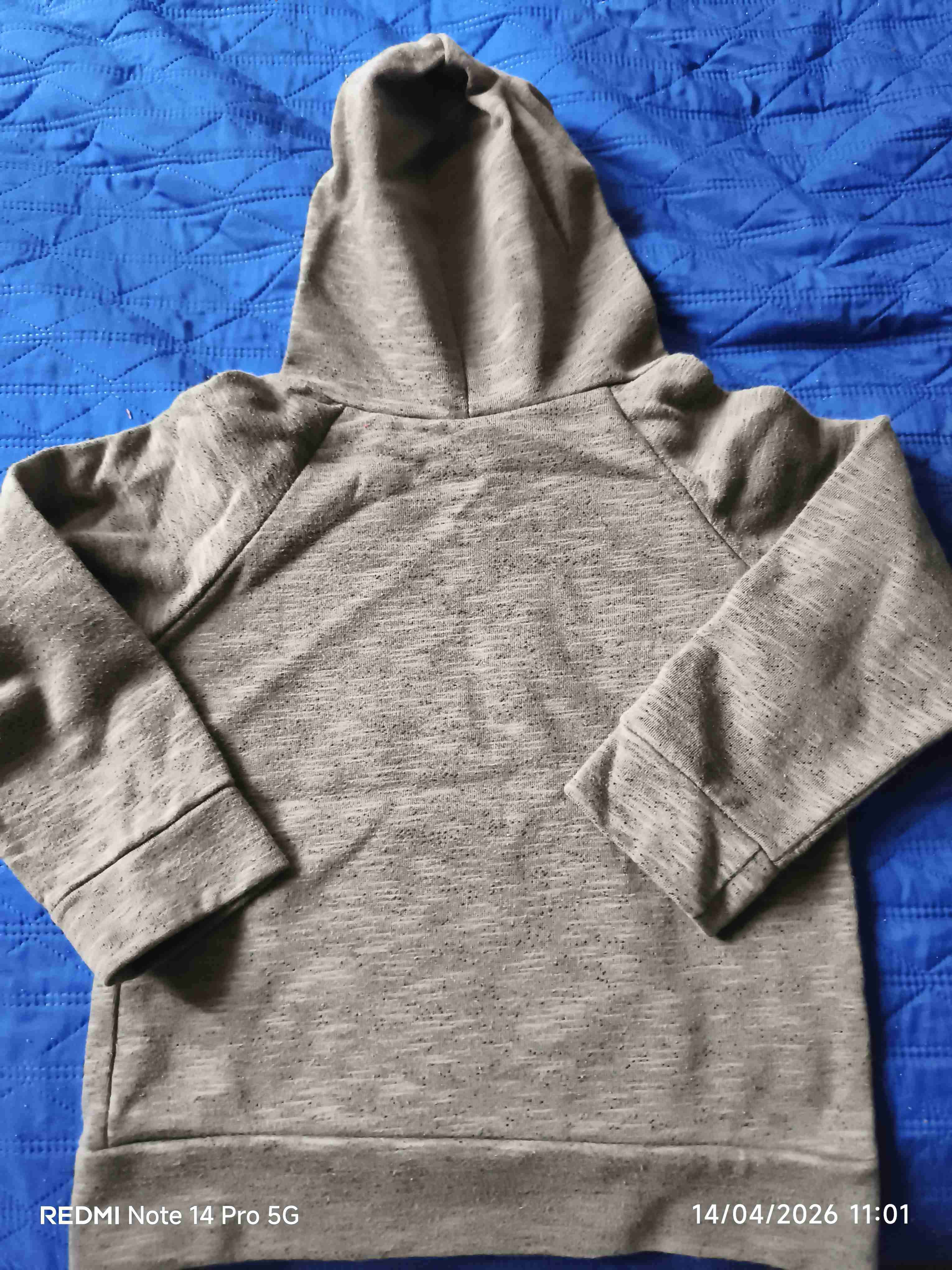 Polerón verde con capucha - 3