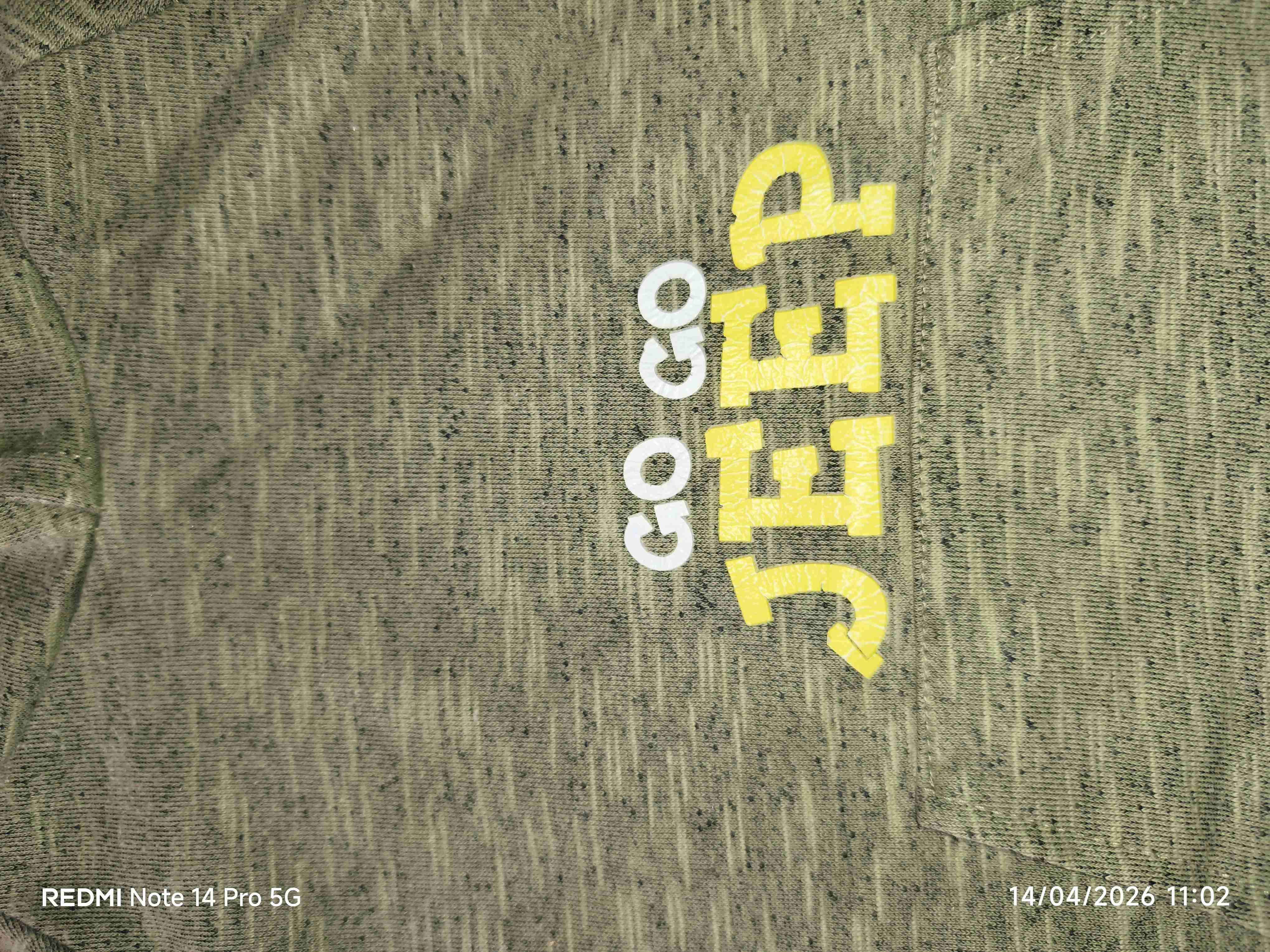 Polerón verde con capucha - 4