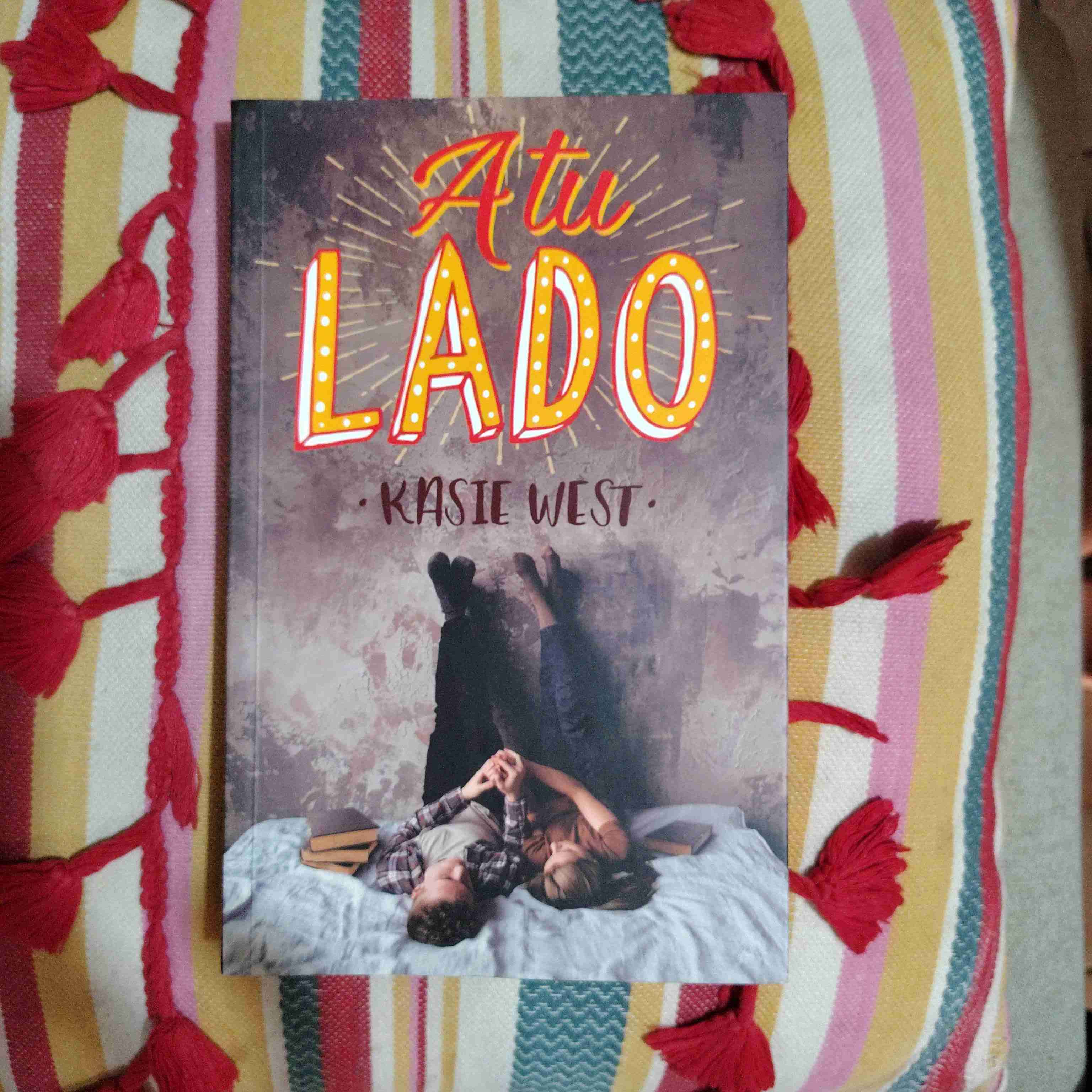 Libro 'A tu lado' de Kasie West - 1