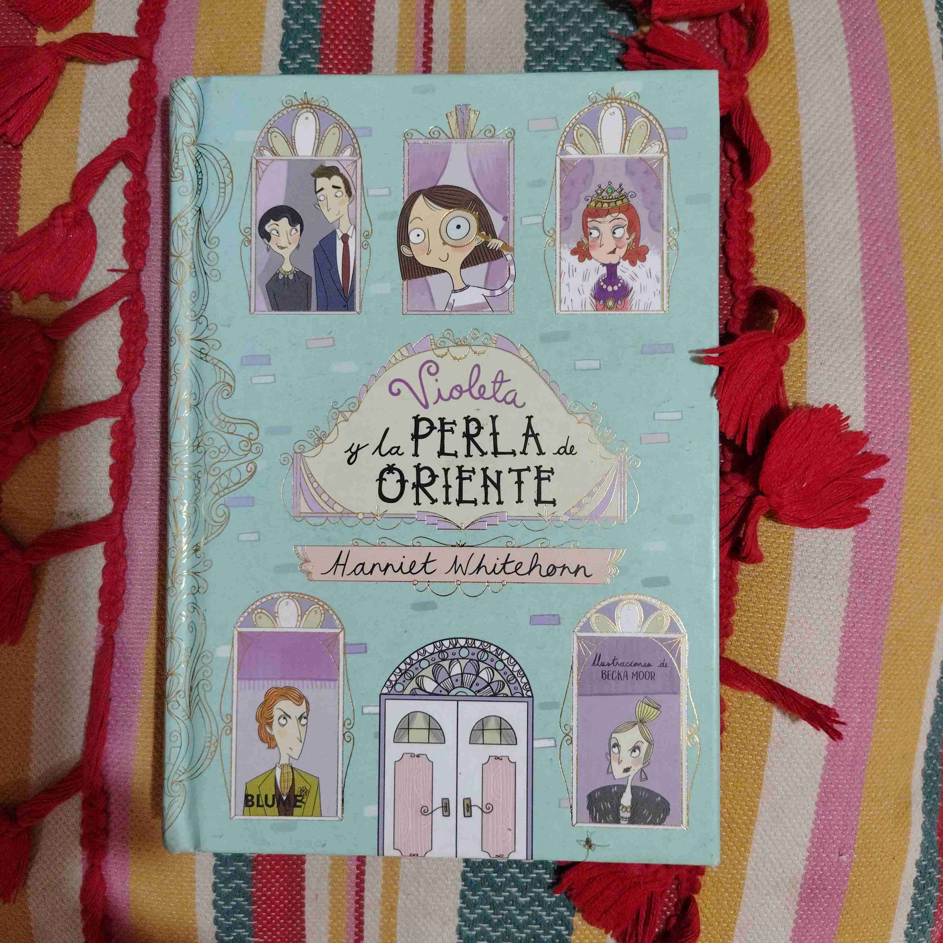 Libro 'Violeta y la Perla de Oriente' - 1