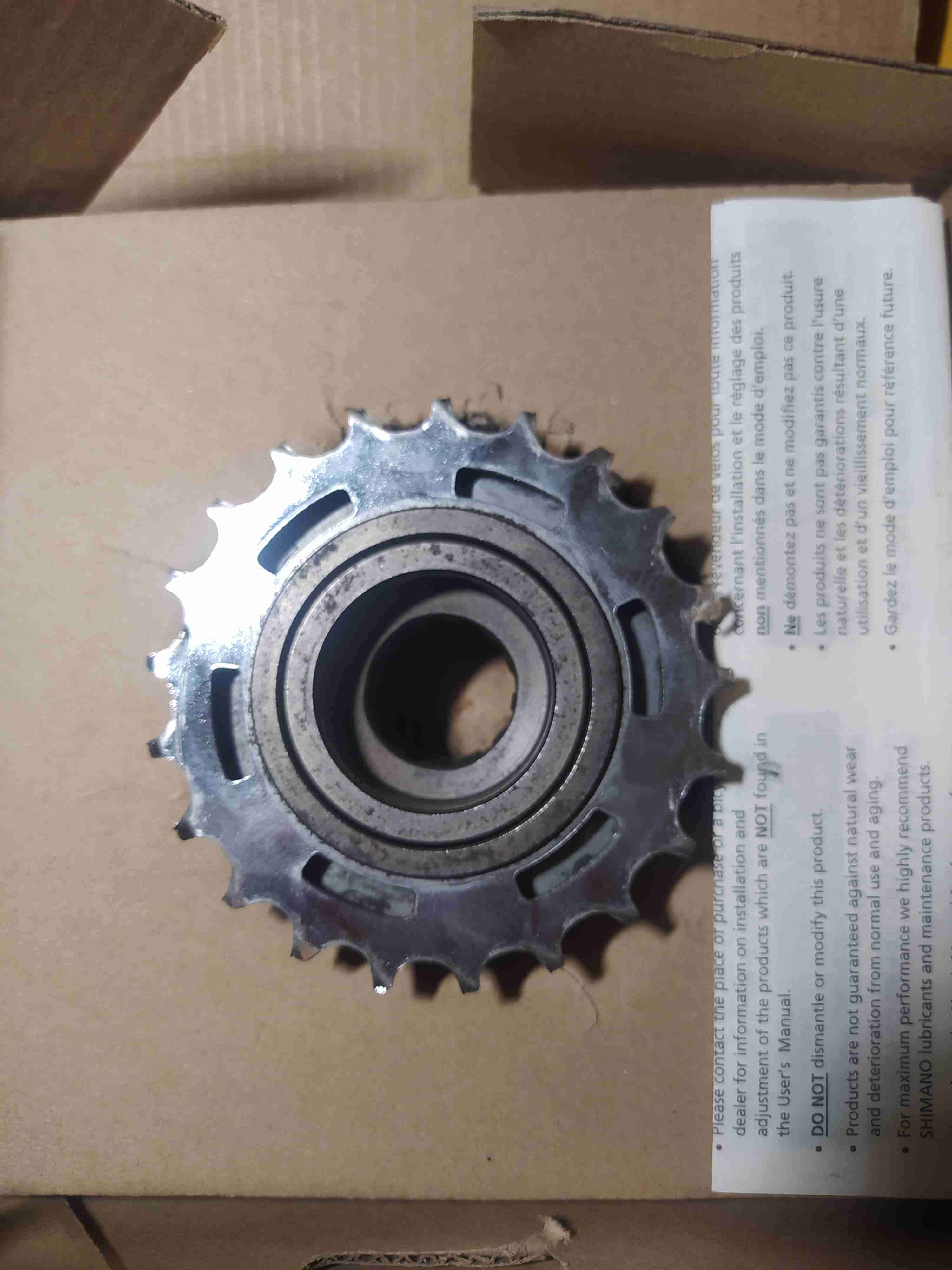 Piñón de bicicleta usado - miniatura 3