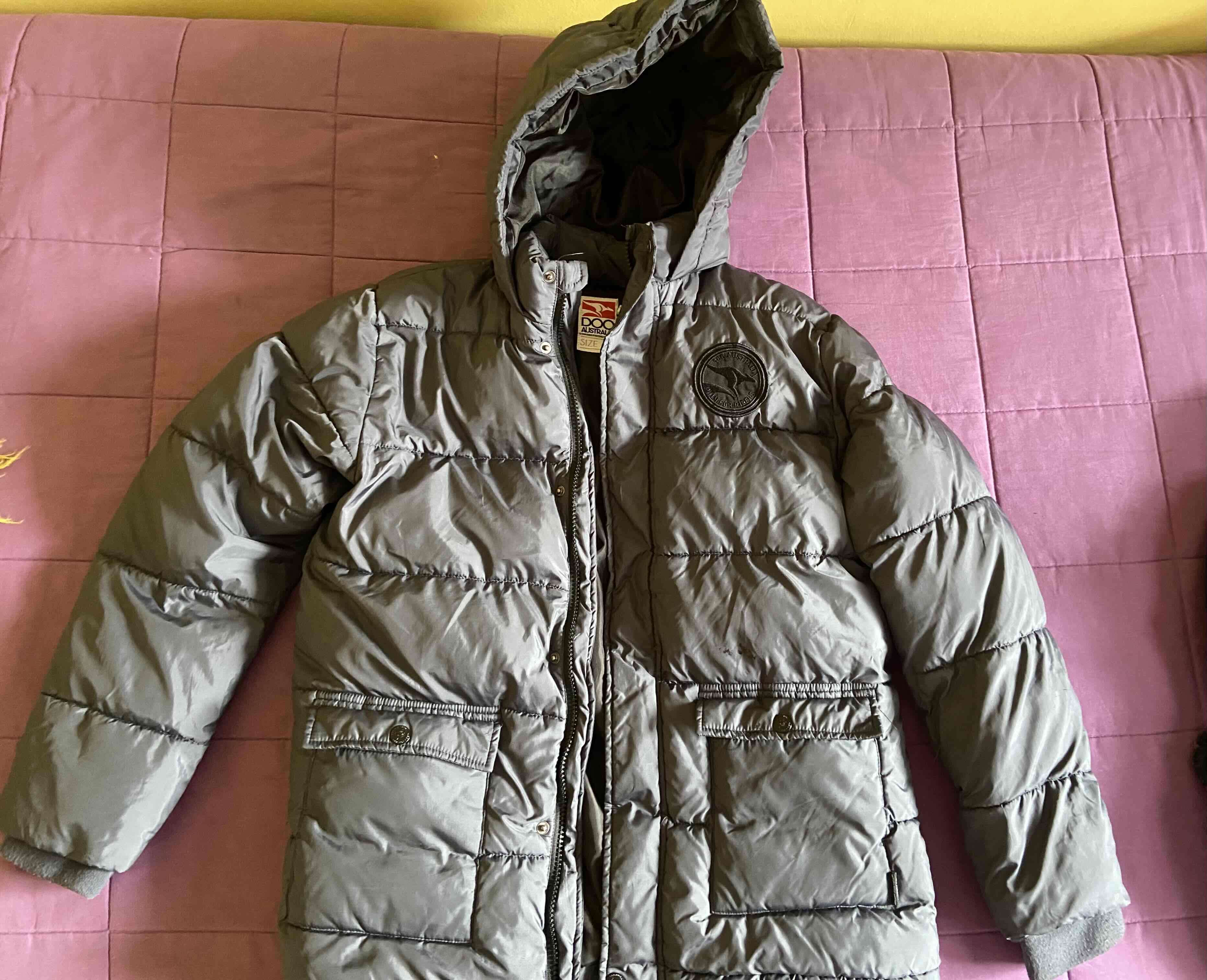 Parka gris con capucha marca Doo Australia - 1