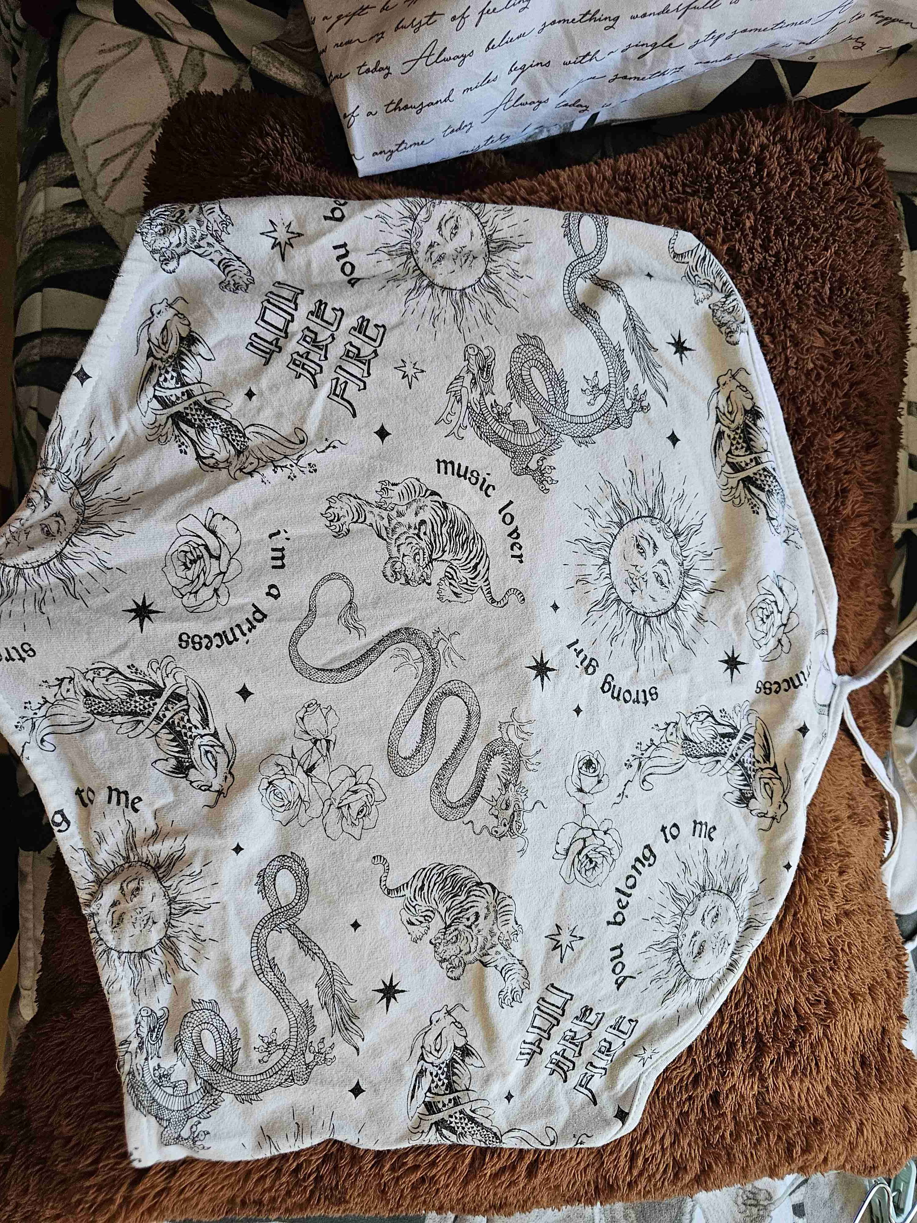 Polera blanca estampada