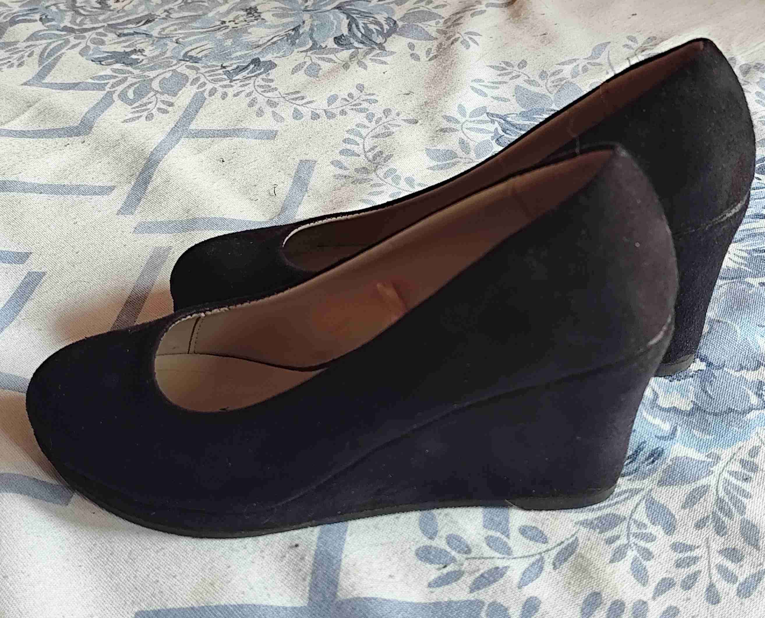 Zapatos gamusa de plataforma baja negro - miniatura 3