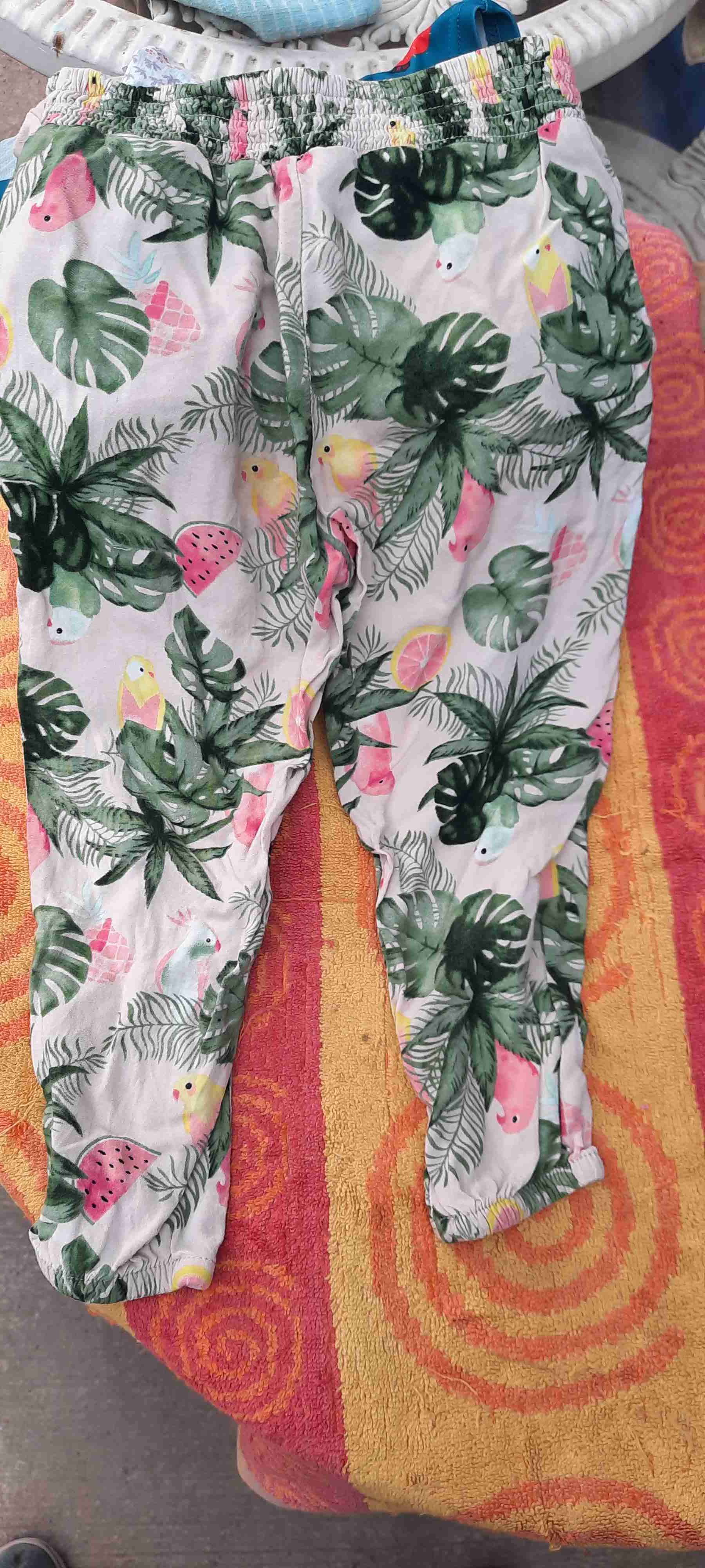 Pantalones con bolsillos estampados tropicales - miniatura 2