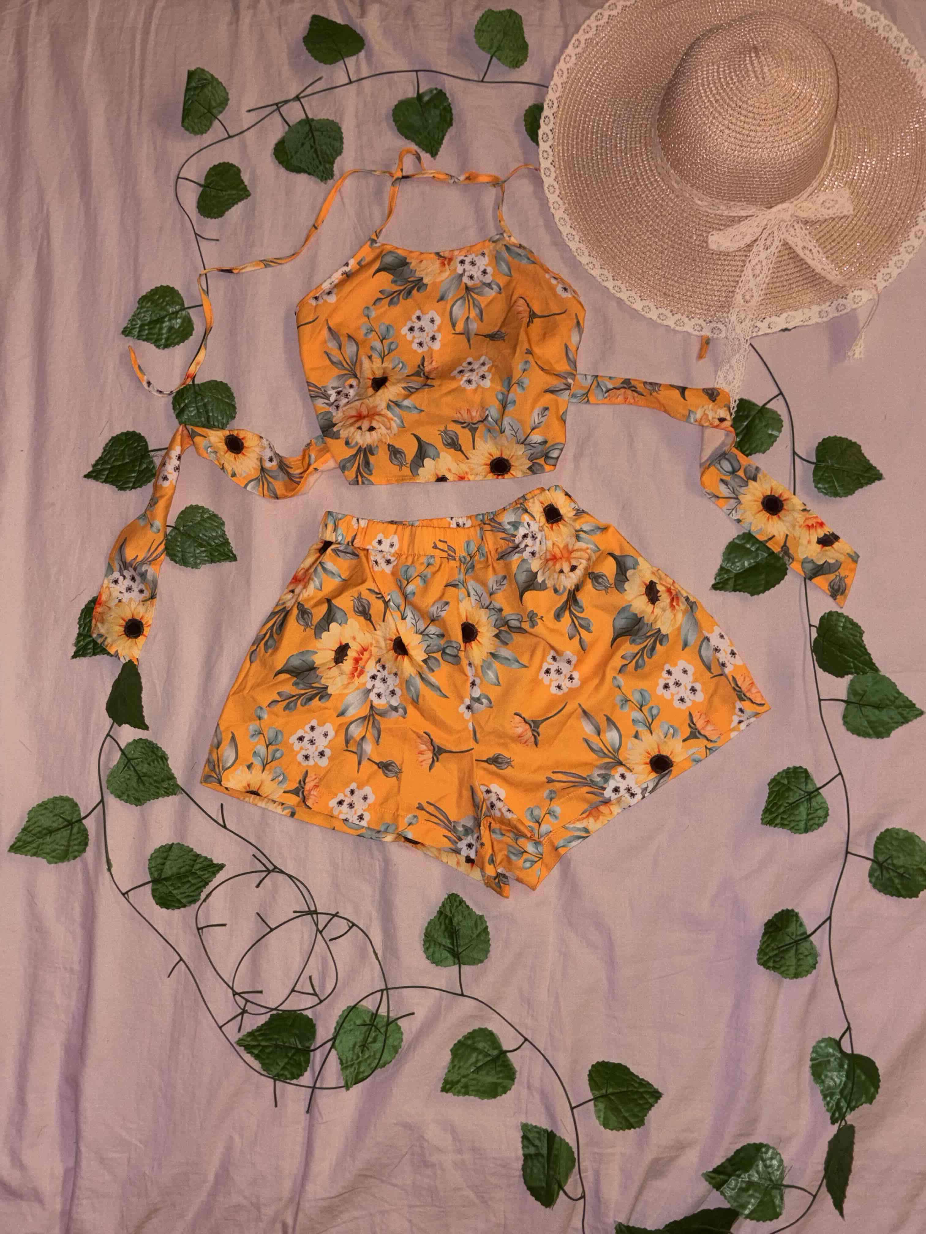 Conjunto floral blanco y lila - 5