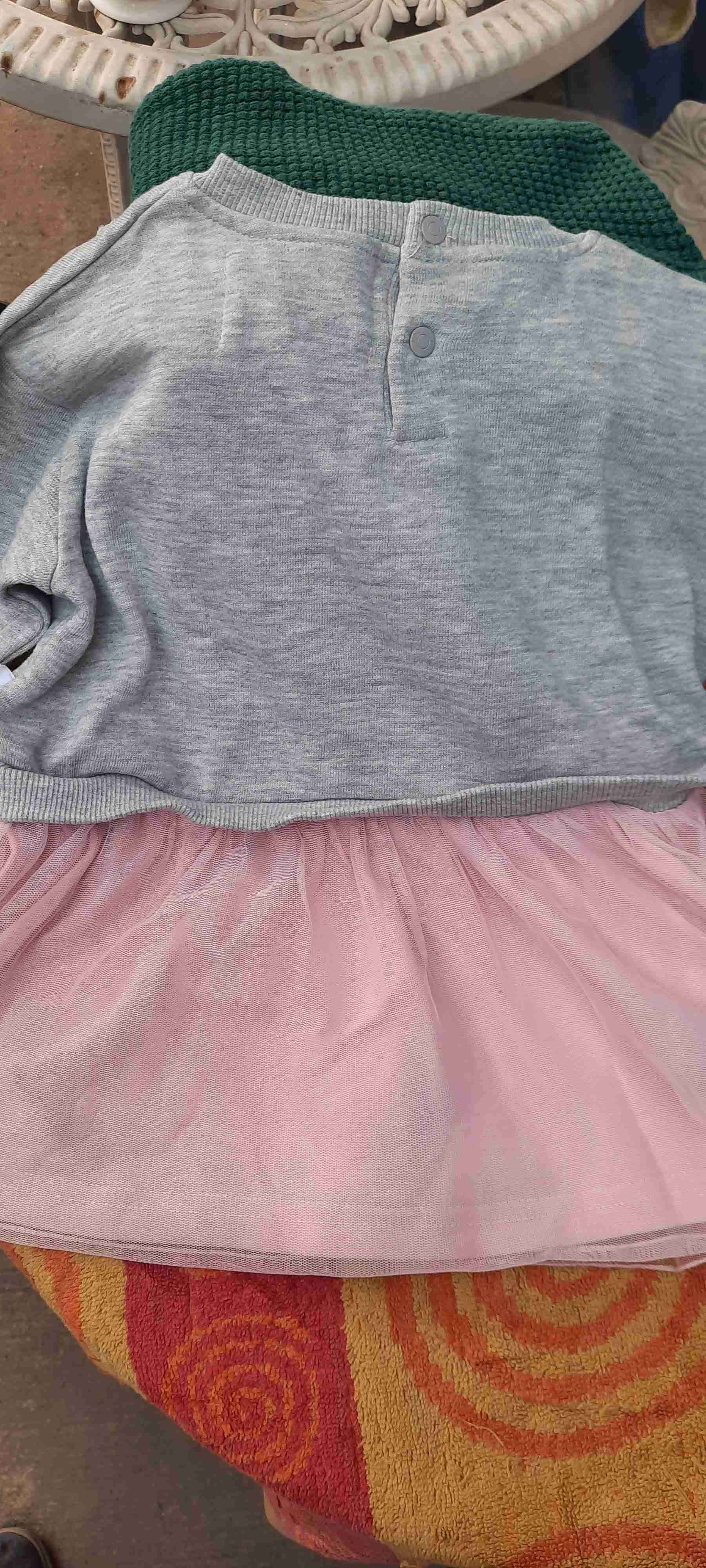 Vestido infantil gris y rosado - miniatura 2