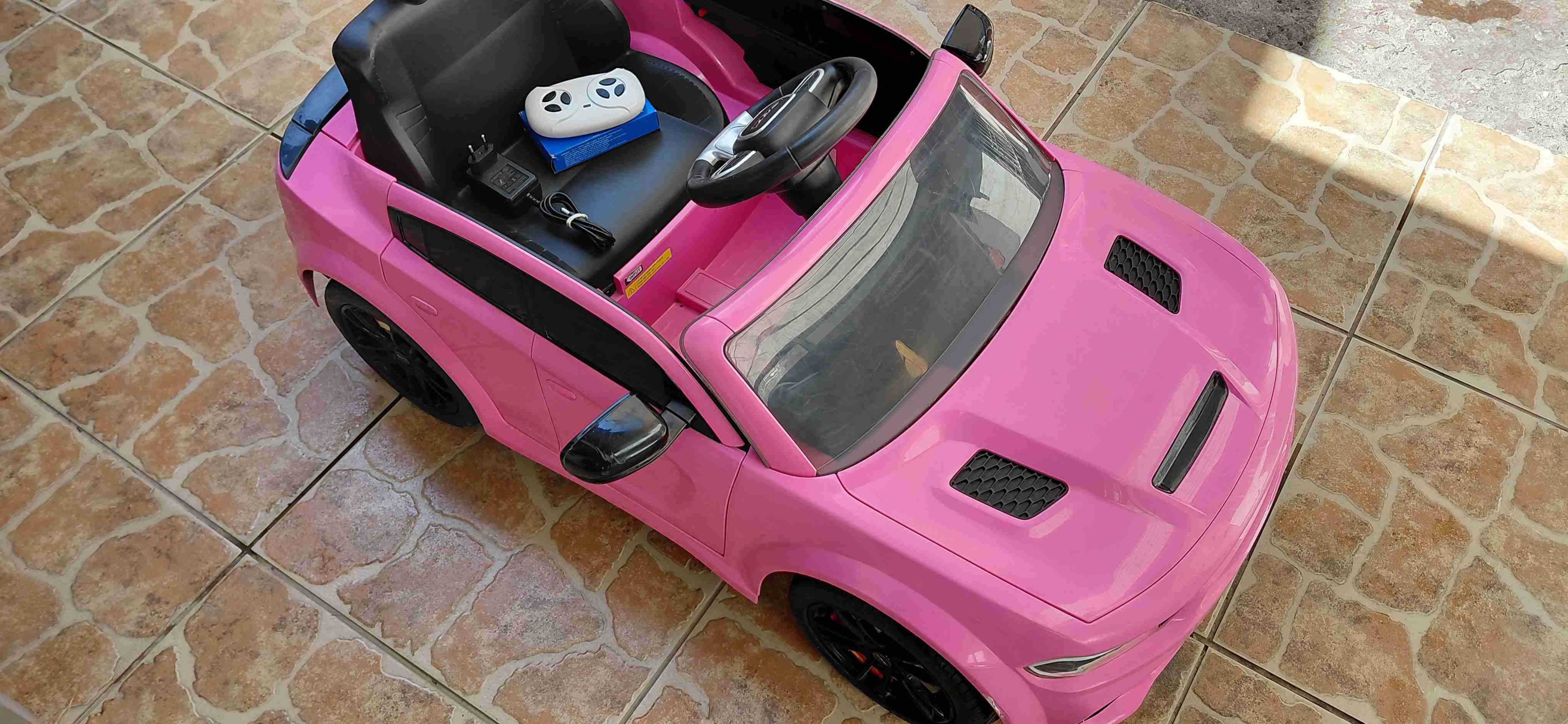 Auto eléctrico para niños - miniatura 1