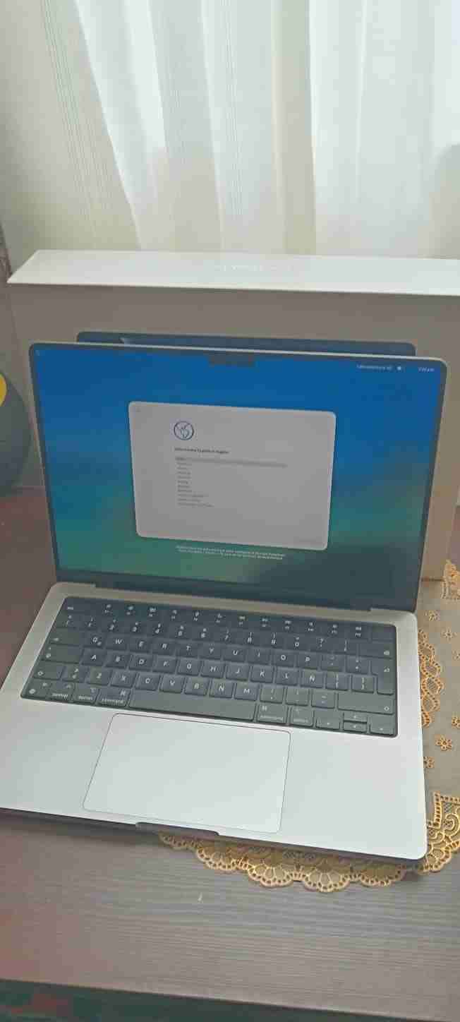 Macbook pro 14 M2 pro - 1