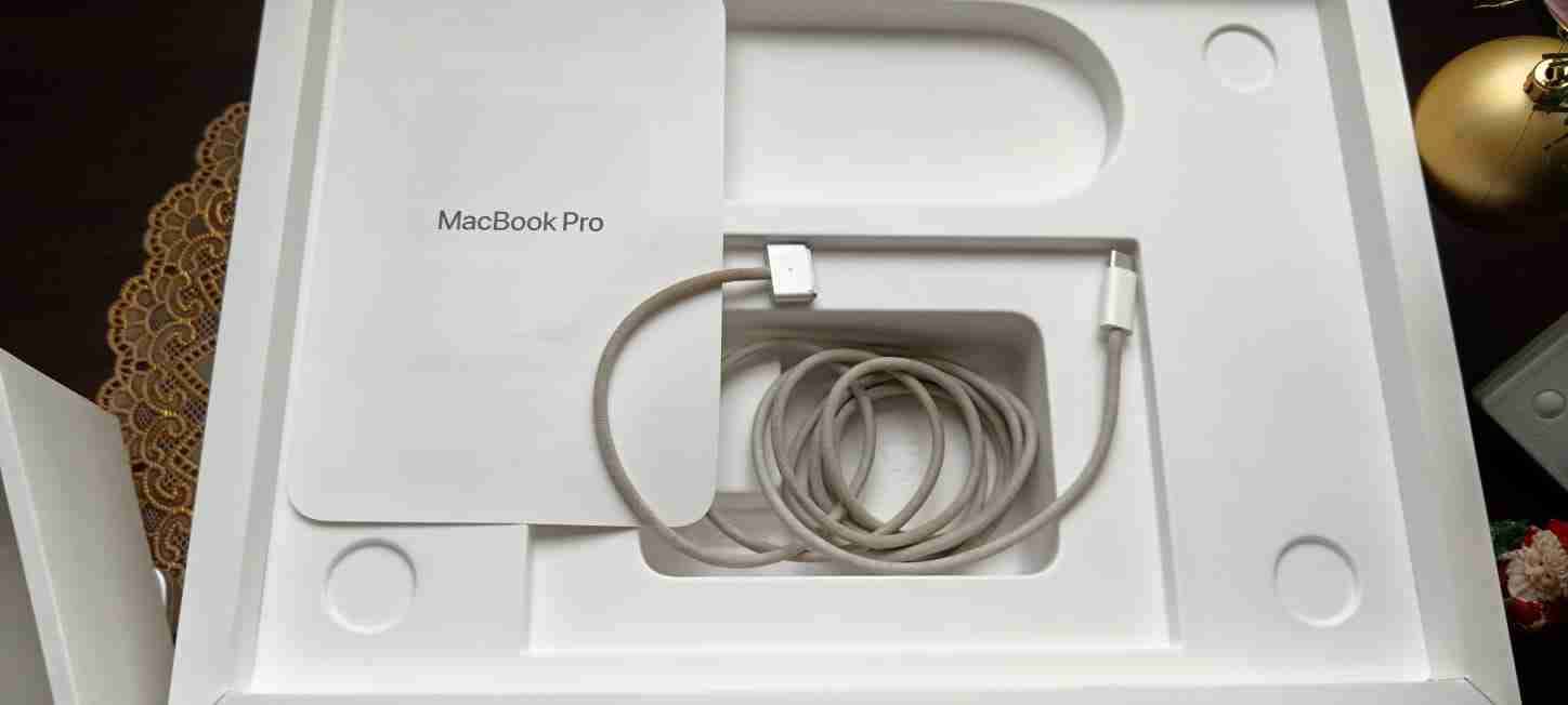 Macbook pro 14 M2 pro - 5