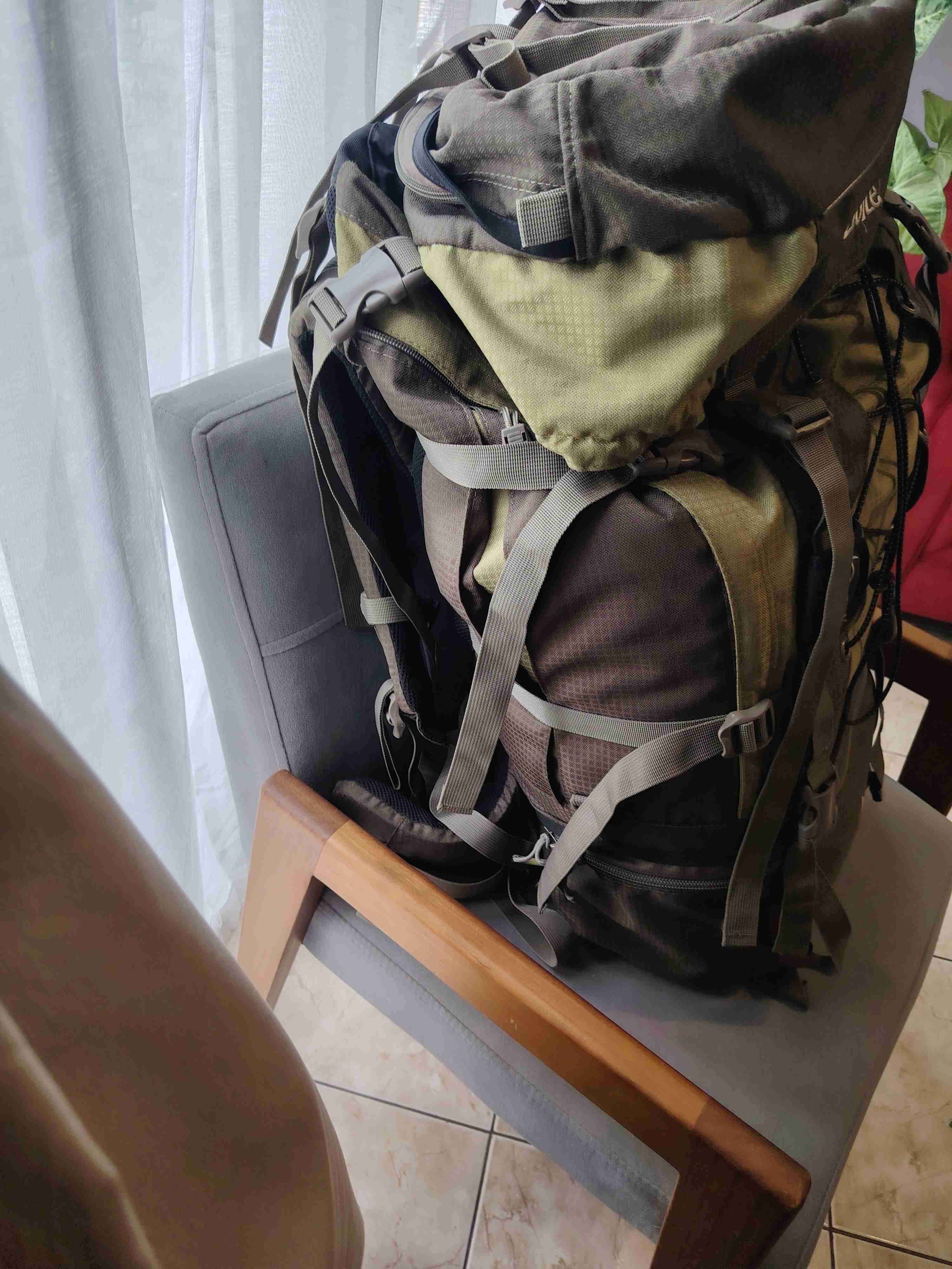 Mochila de camping grande verde - 2