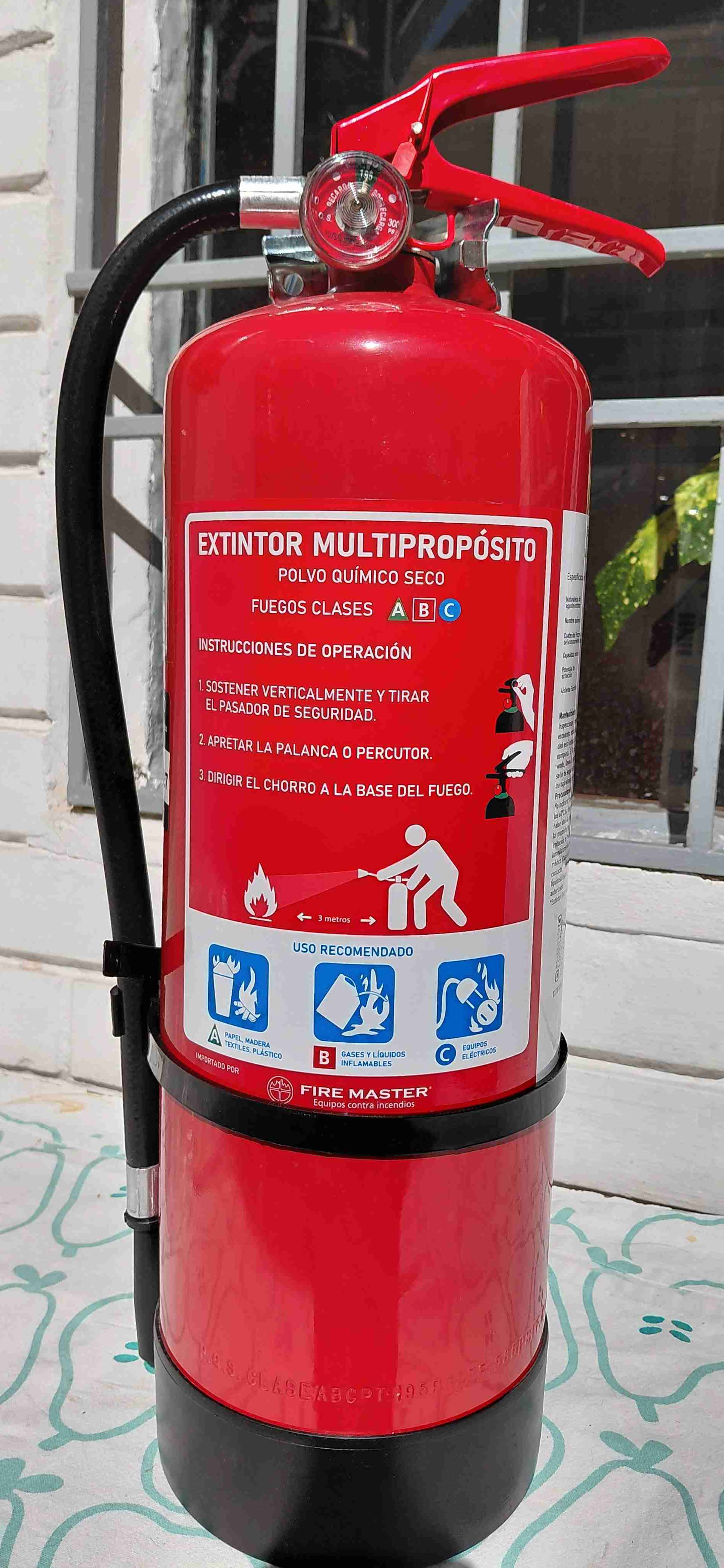 Extintor multipropósito PQS 6 Kg - 1