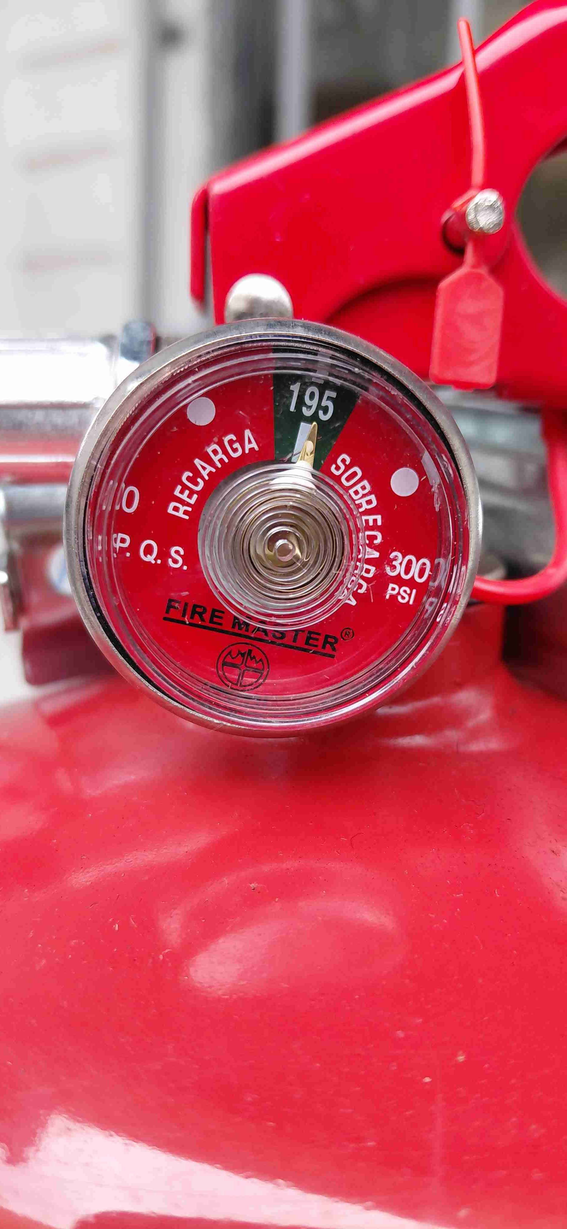 Extintor multipropósito PQS 6 Kg - 2