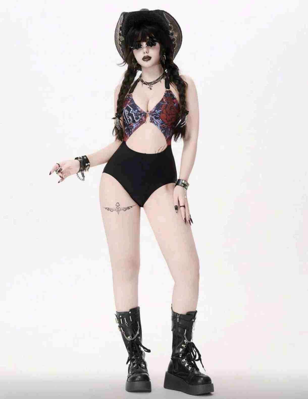 Traje de baño negro con estampado floral - miniatura 2