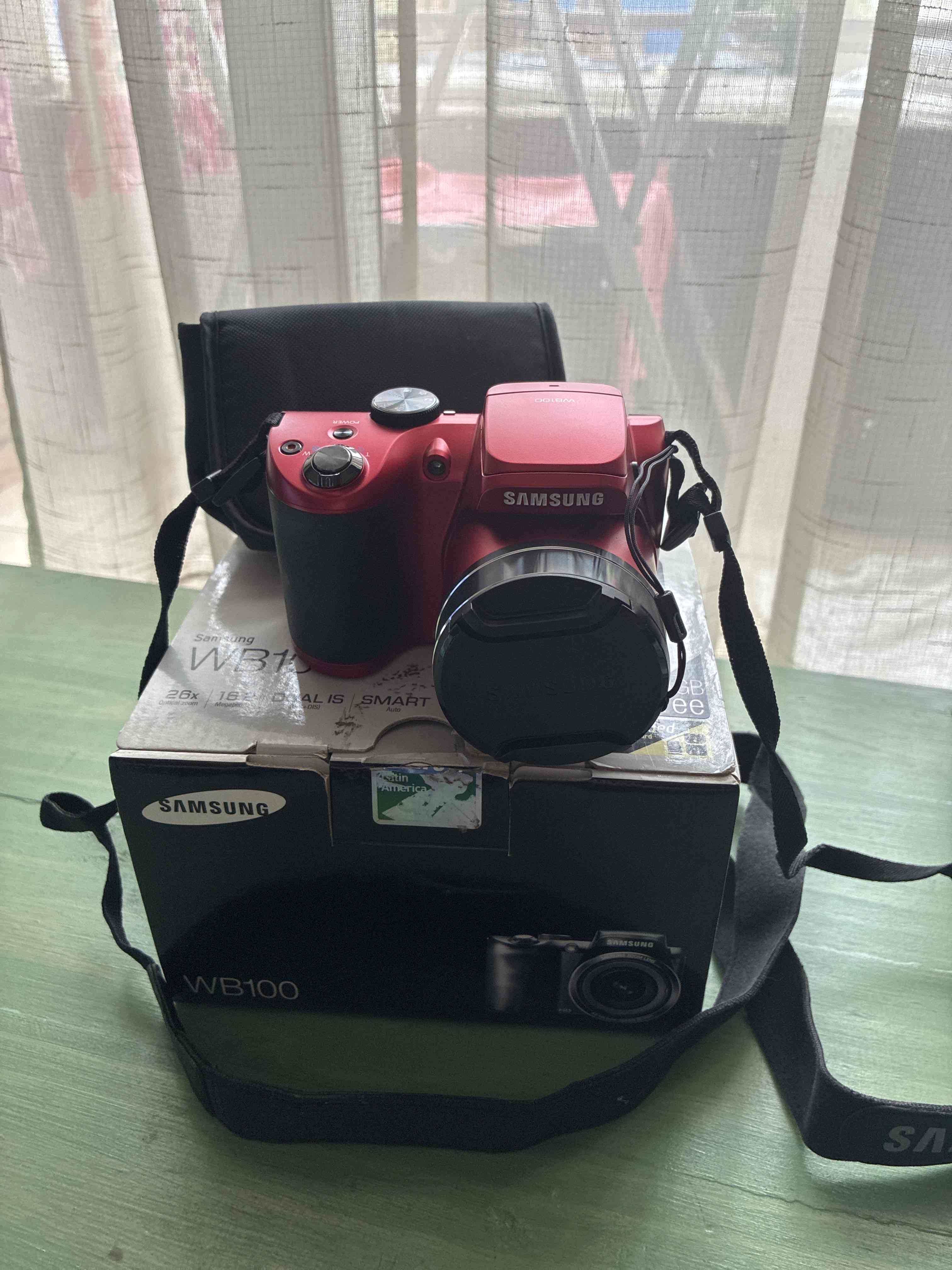 Cámara Samsung WB100 roja - miniatura 1