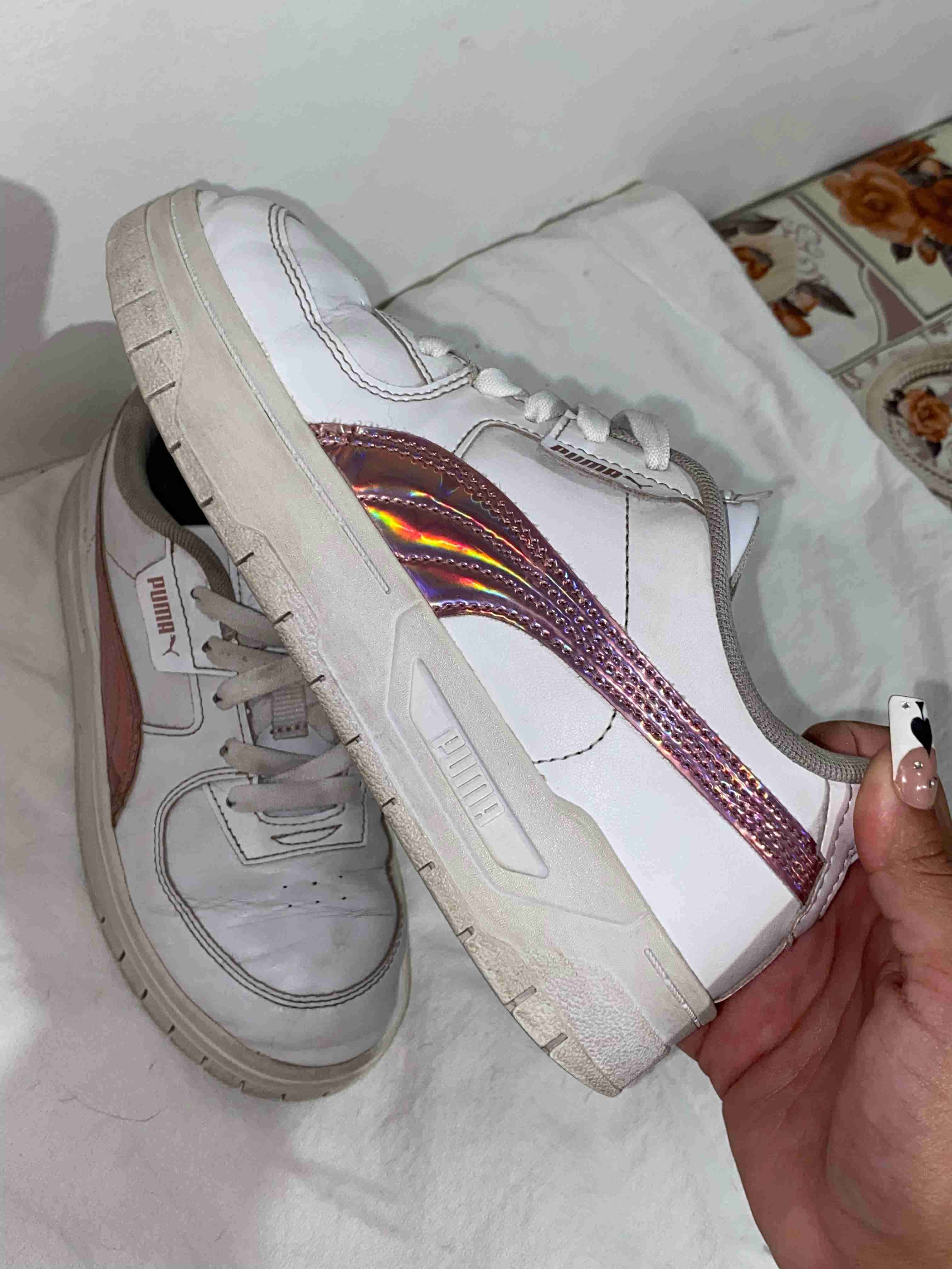 Zapatillas Puma blancas y rosadas - miniatura 1