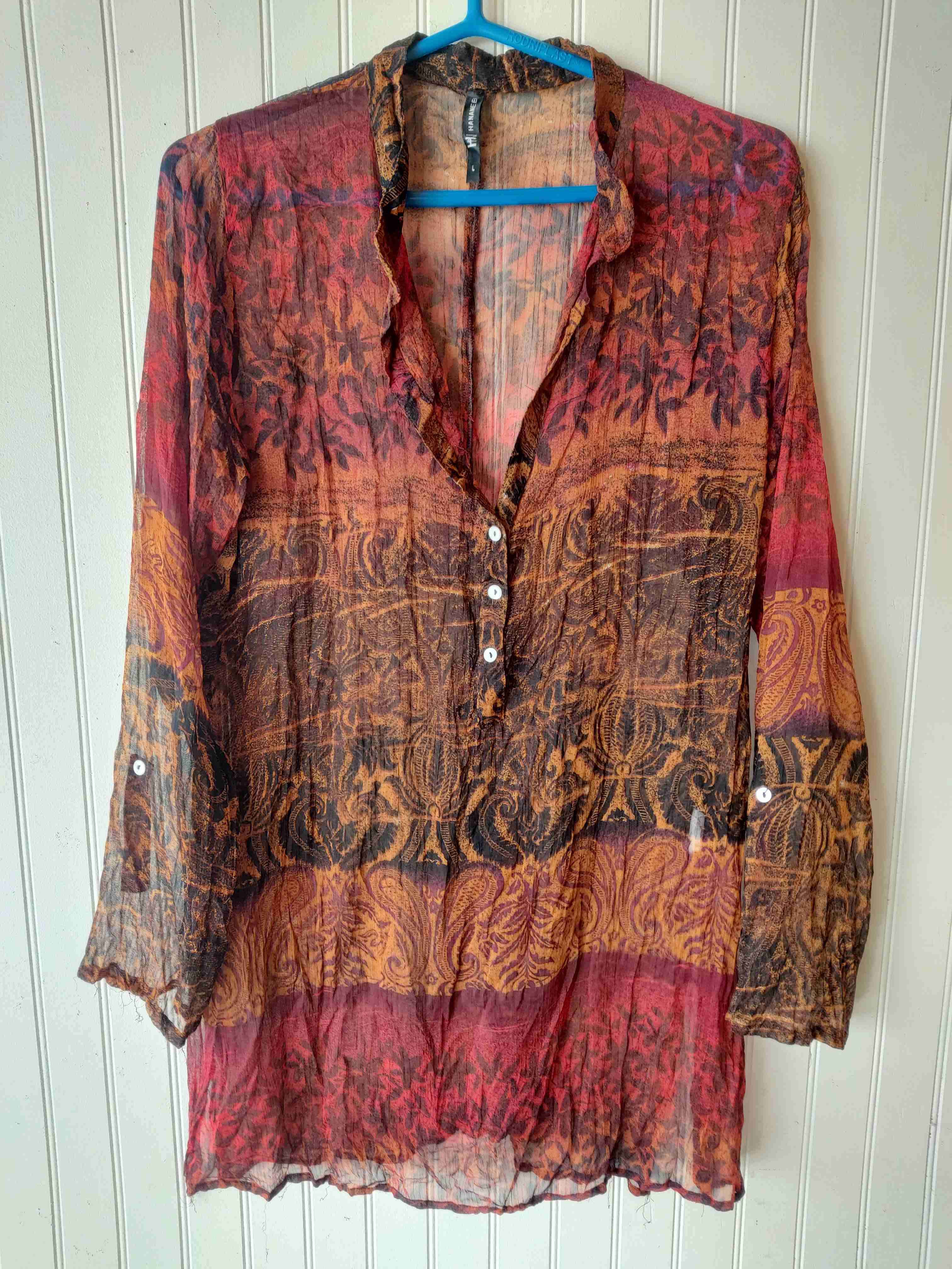 Blusa estampada colores cálidos