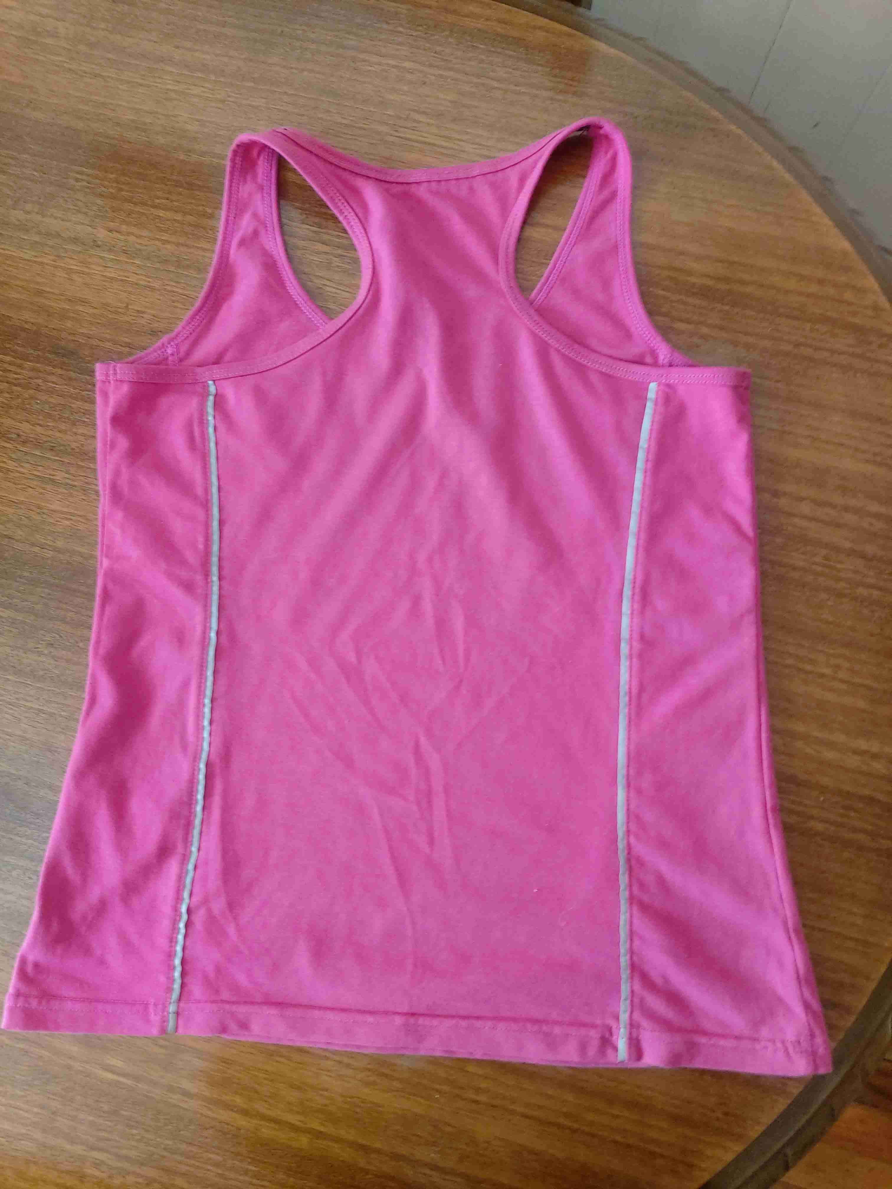 Polera deportiva rosa sin mangas - 2