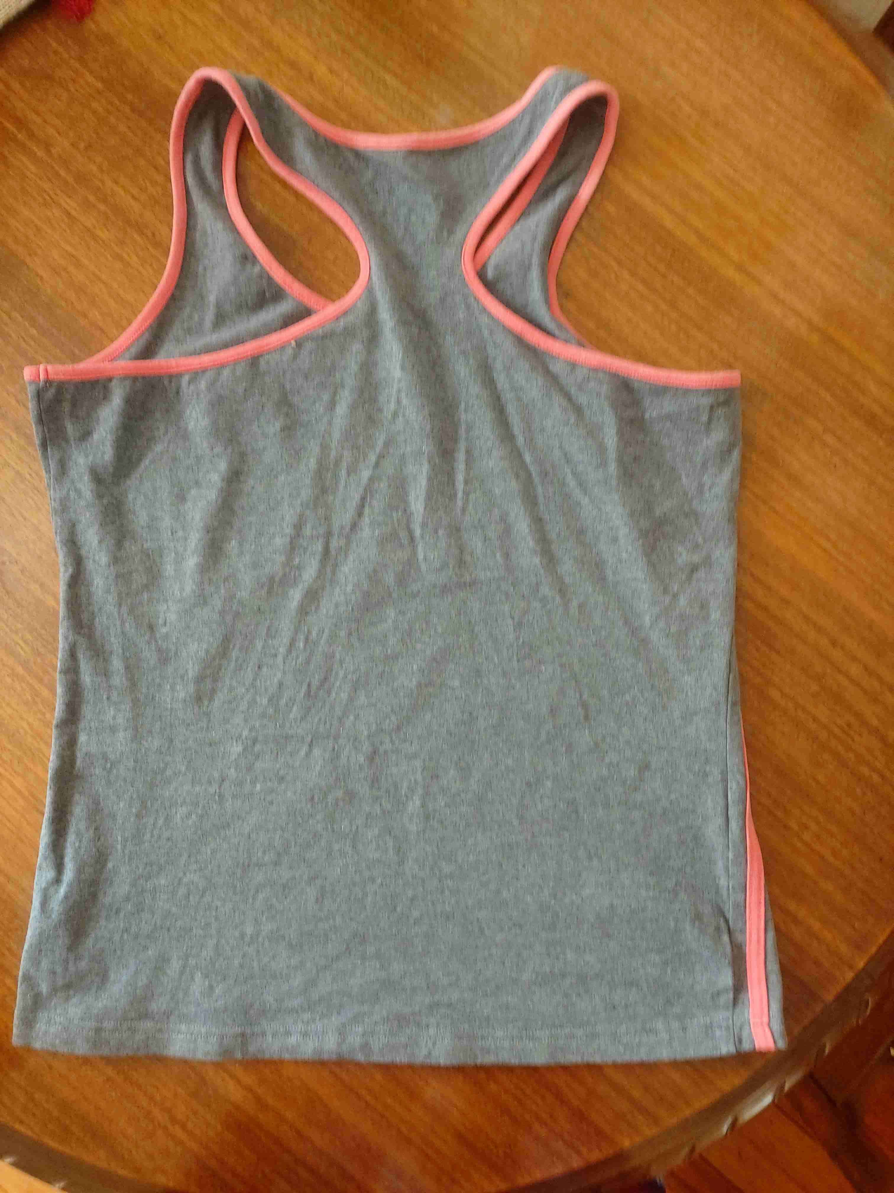 Polera deportiva gris con rosa - miniatura 2
