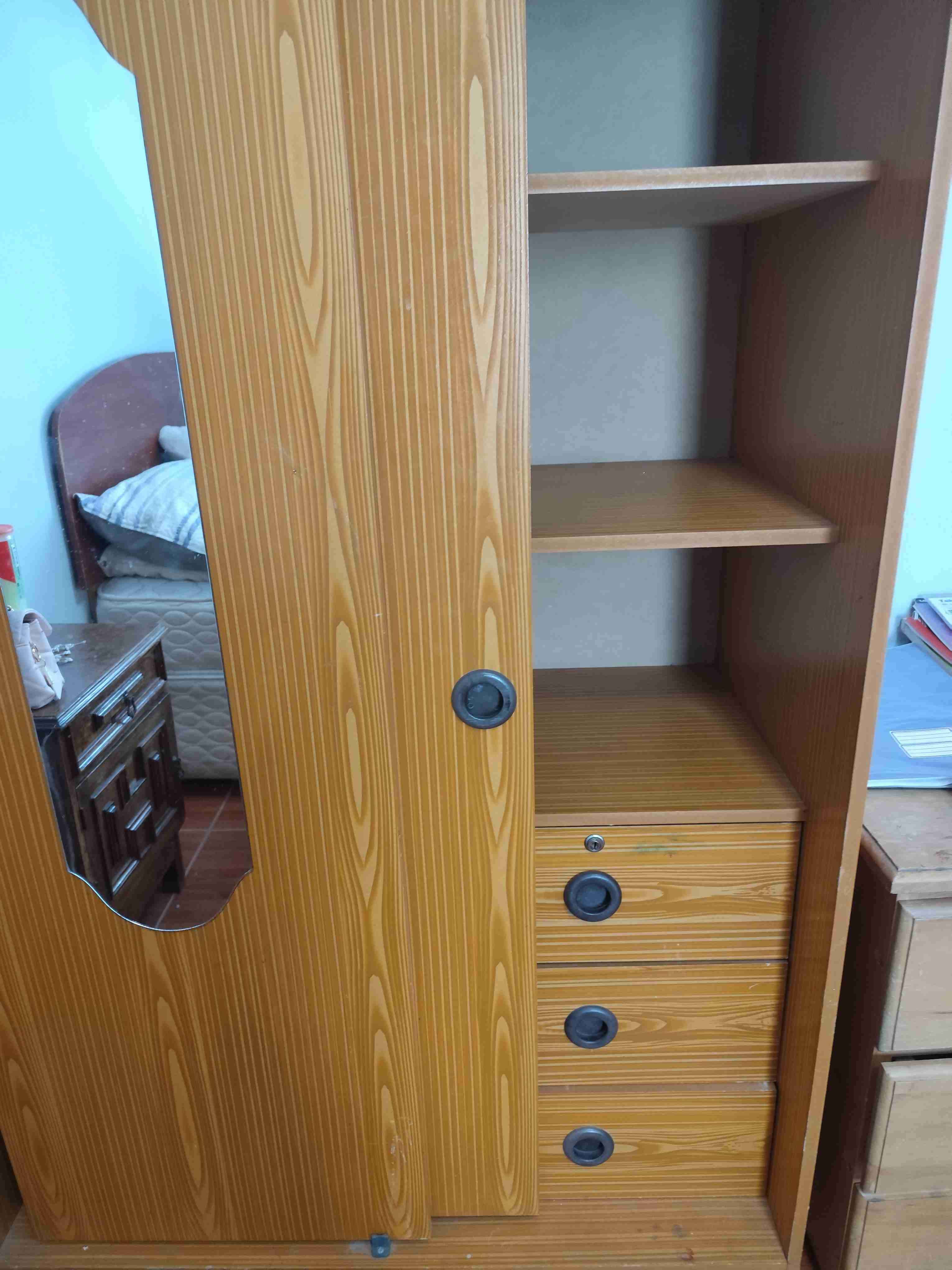 Ropero madera con espejo - 2