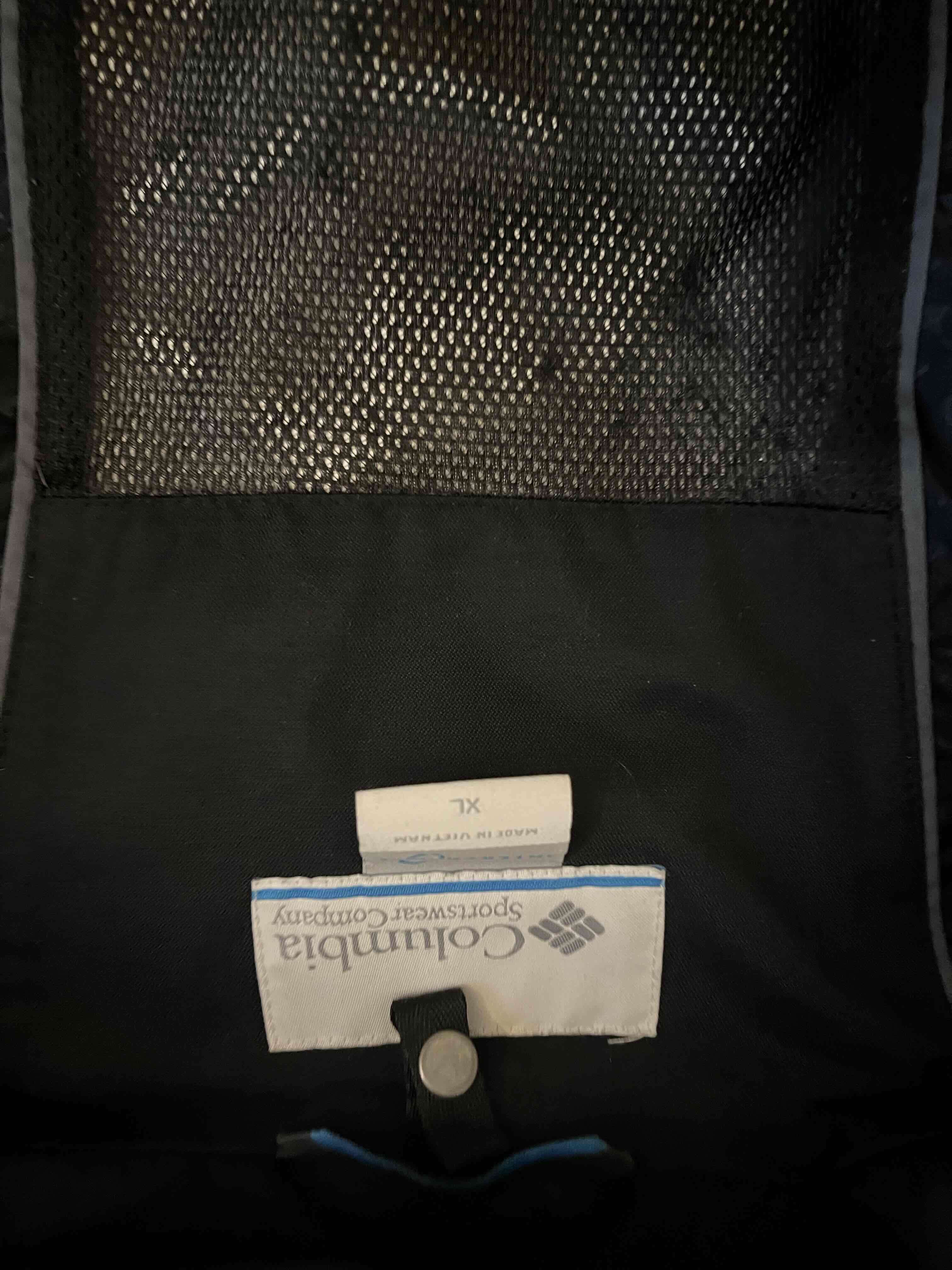 Chaqueta outdoor Columbia negra - miniatura 2