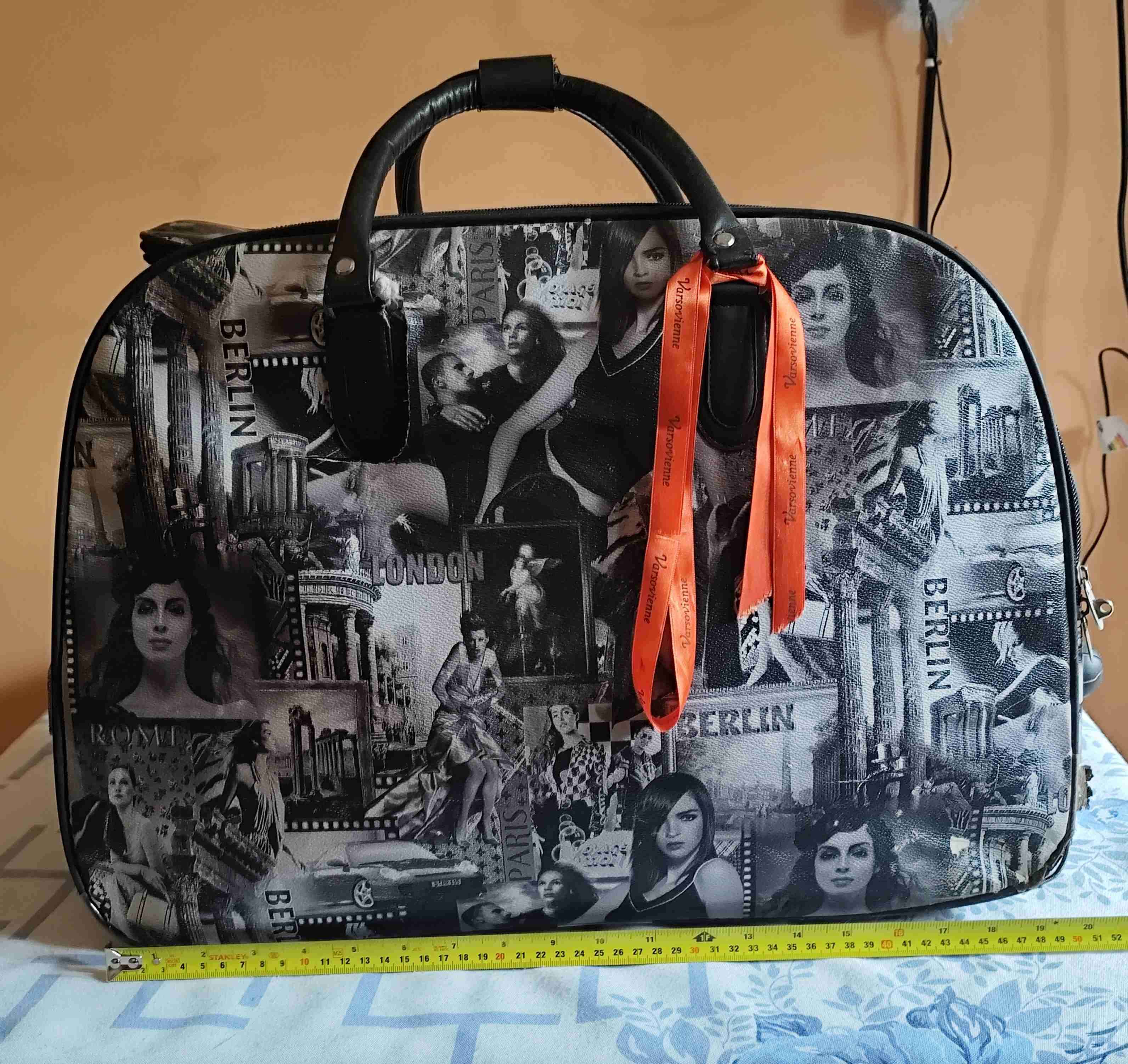 Maleta de viaje estampada con ruedas - 1