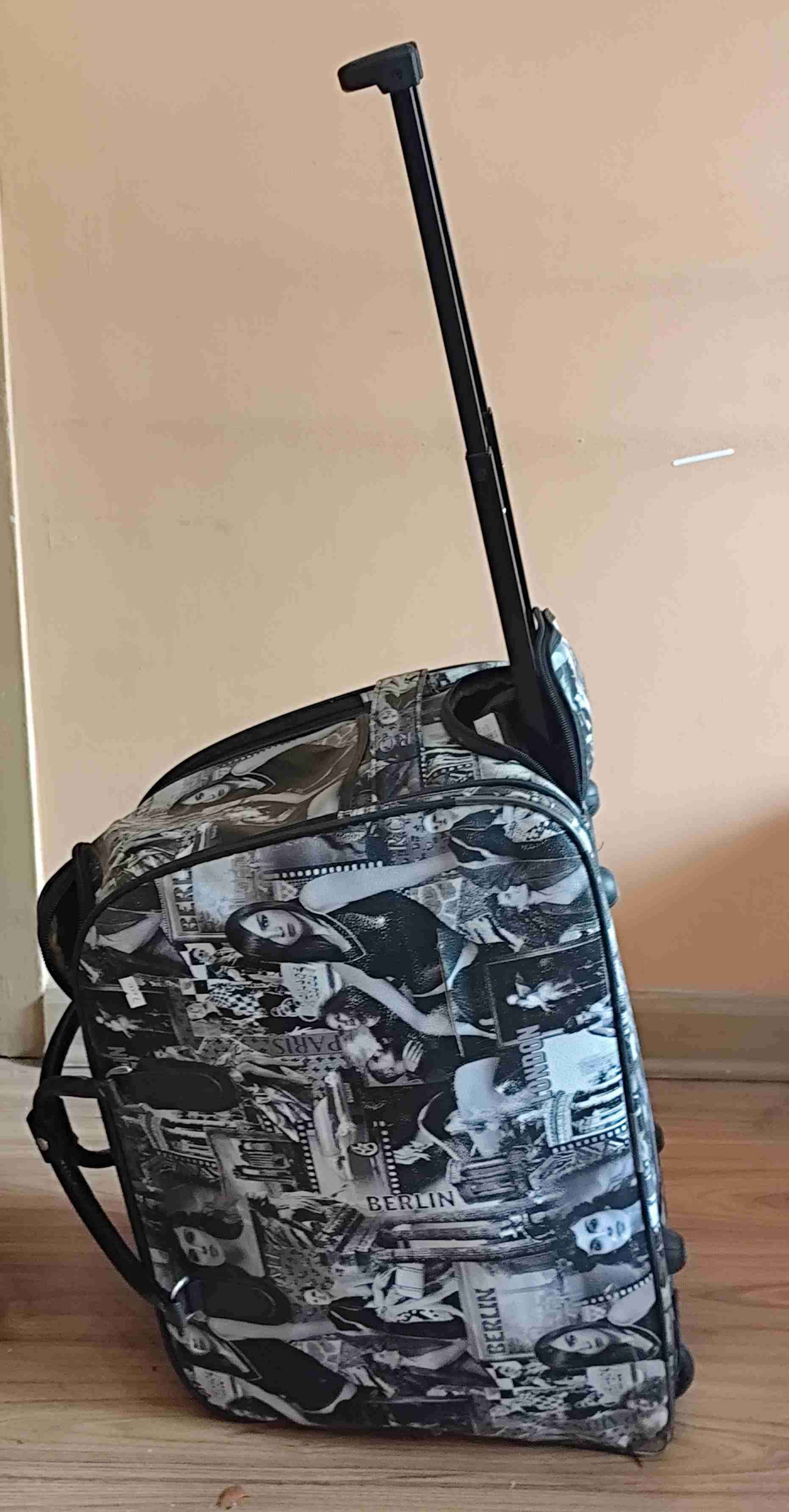 Maleta de viaje estampada con ruedas - 5