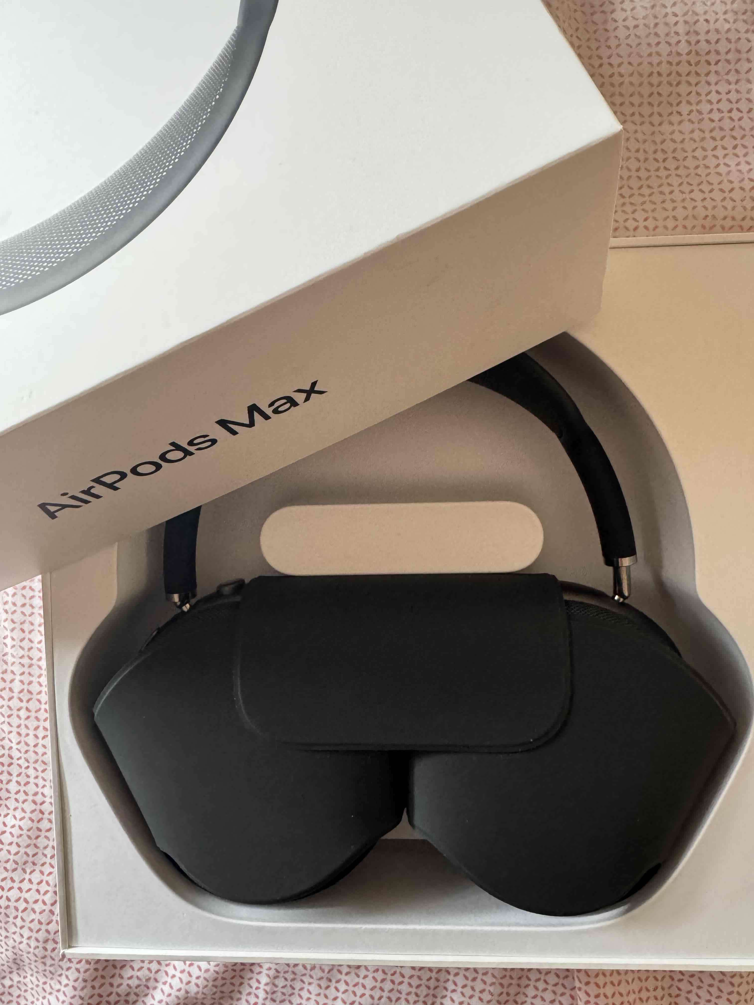 Audífonos AirPods Max negros 1ra generación - 1